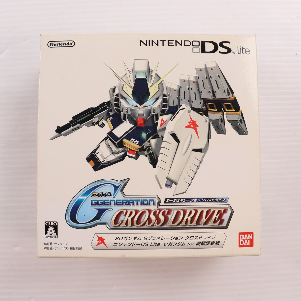 【中古即納】[NDS] (本体) SDガンダム Gジェネレーション クロスドライブ ニンテンドーDS Lite(ライト) クリスタルホワイト vガンダムVer. 同梱限定版 バンダイナムコゲームス(USG-S-GWDJE)(20070809)