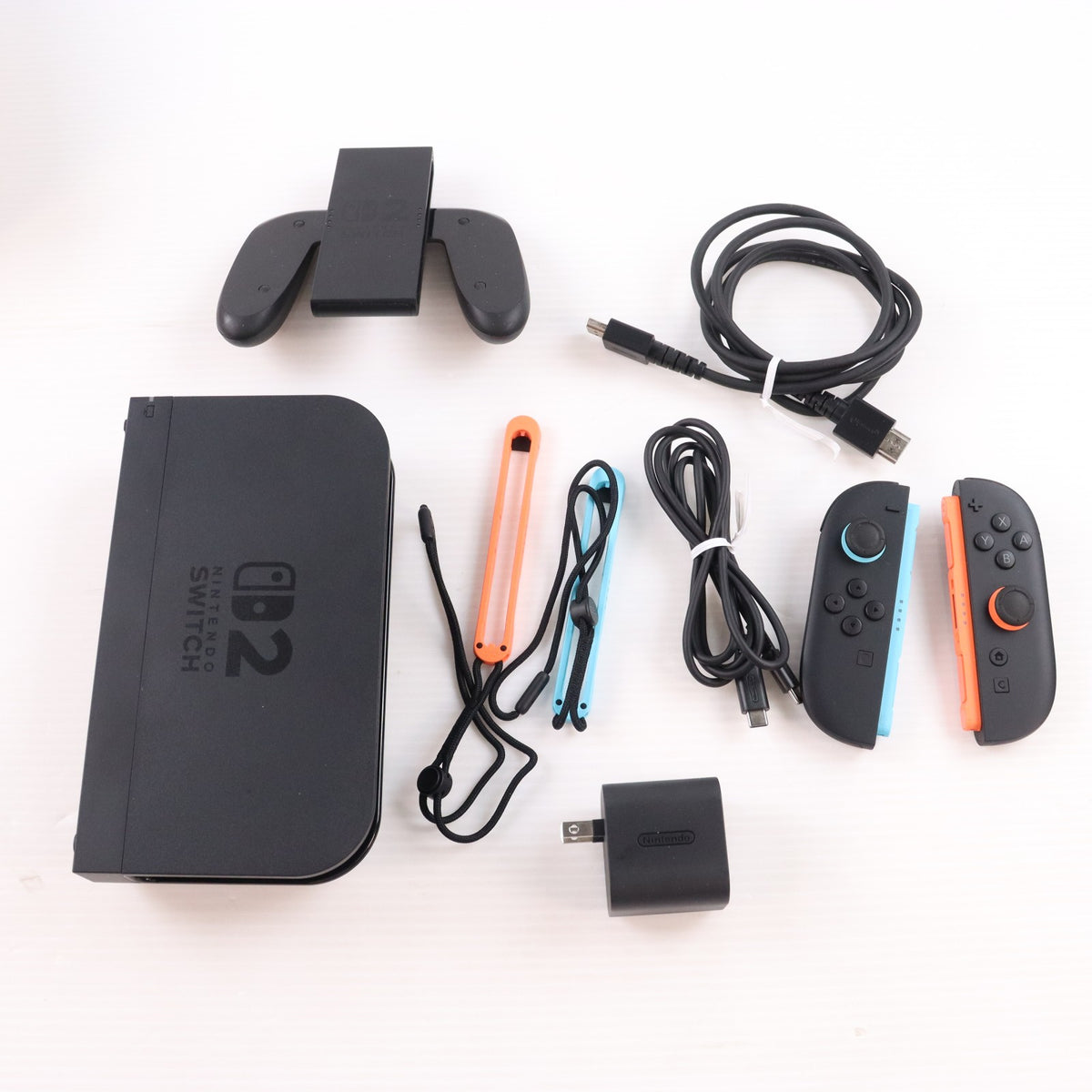 【中古即納】[Switch2] (本体)(ソフト無し) Nintendo Switch 2(ニンテンドースイッチ2)(日本語・国内専用) マリオカート ワールド セット 任天堂(BEE-S-KB6PA)(20250605)
