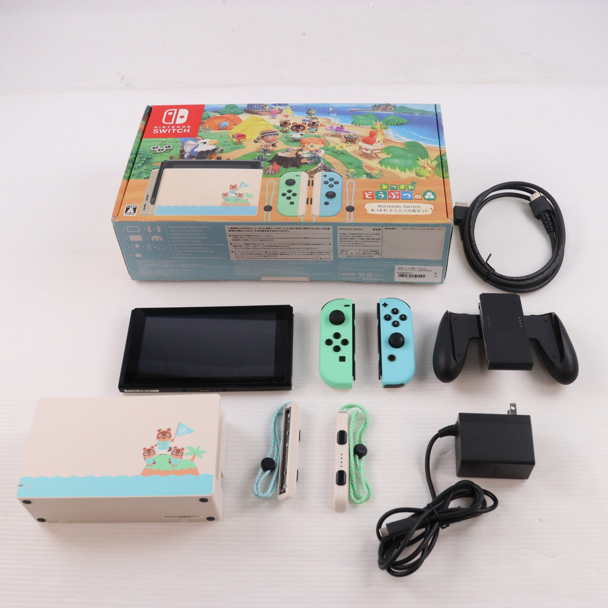 【中古即納】[Switch] (本体)(ソフト無し) Nintendo Switch(ニンテンドースイッチ) あつまれ どうぶつの森セット 任天堂(HAD-S-KEAGC)(20200320)