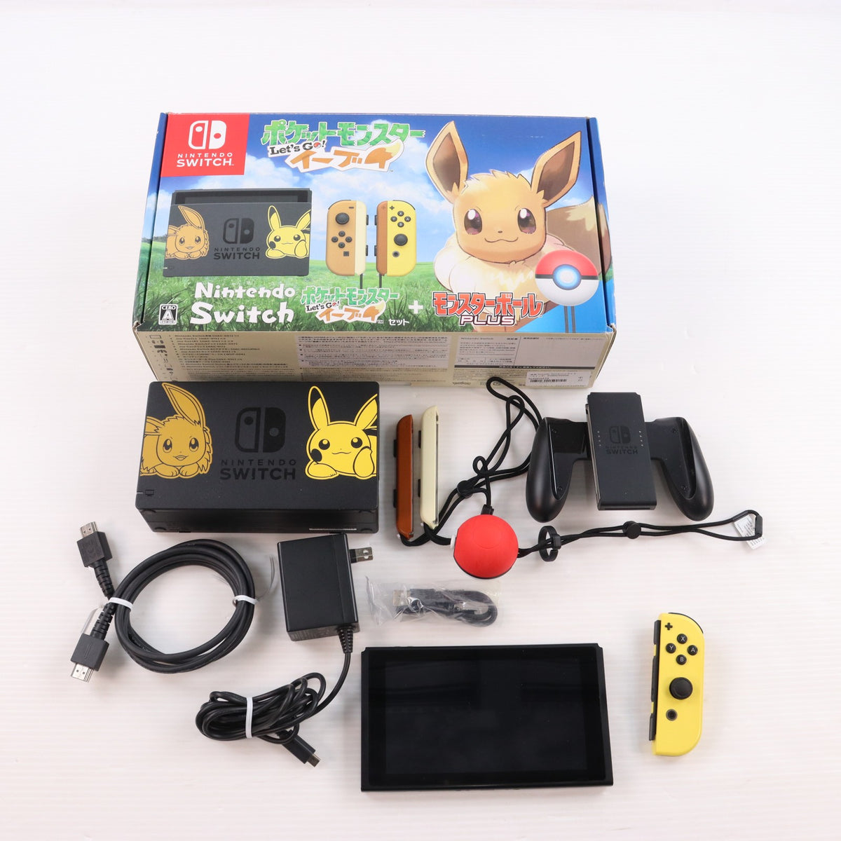 【中古即納】[Switch] (本体) Nintendo Switch(ニンテンドースイッチ) ポケットモンスター Let's Go!(ポケモン レッツゴー) イーブイセット(モンスターボール Plus付き) 任天堂(HAC-S-KFAGB)(20181116)