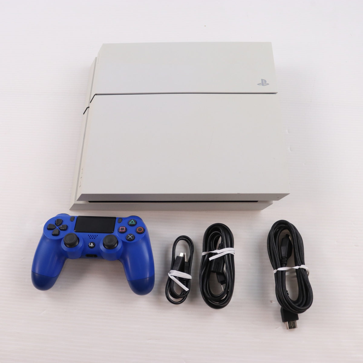 【中古即納】[PS4] (本体) PlayStation 4(プレイステーション4) グレイシャー・ホワイト HDD500GB SCE(CUH-1200AB02)(20150625)