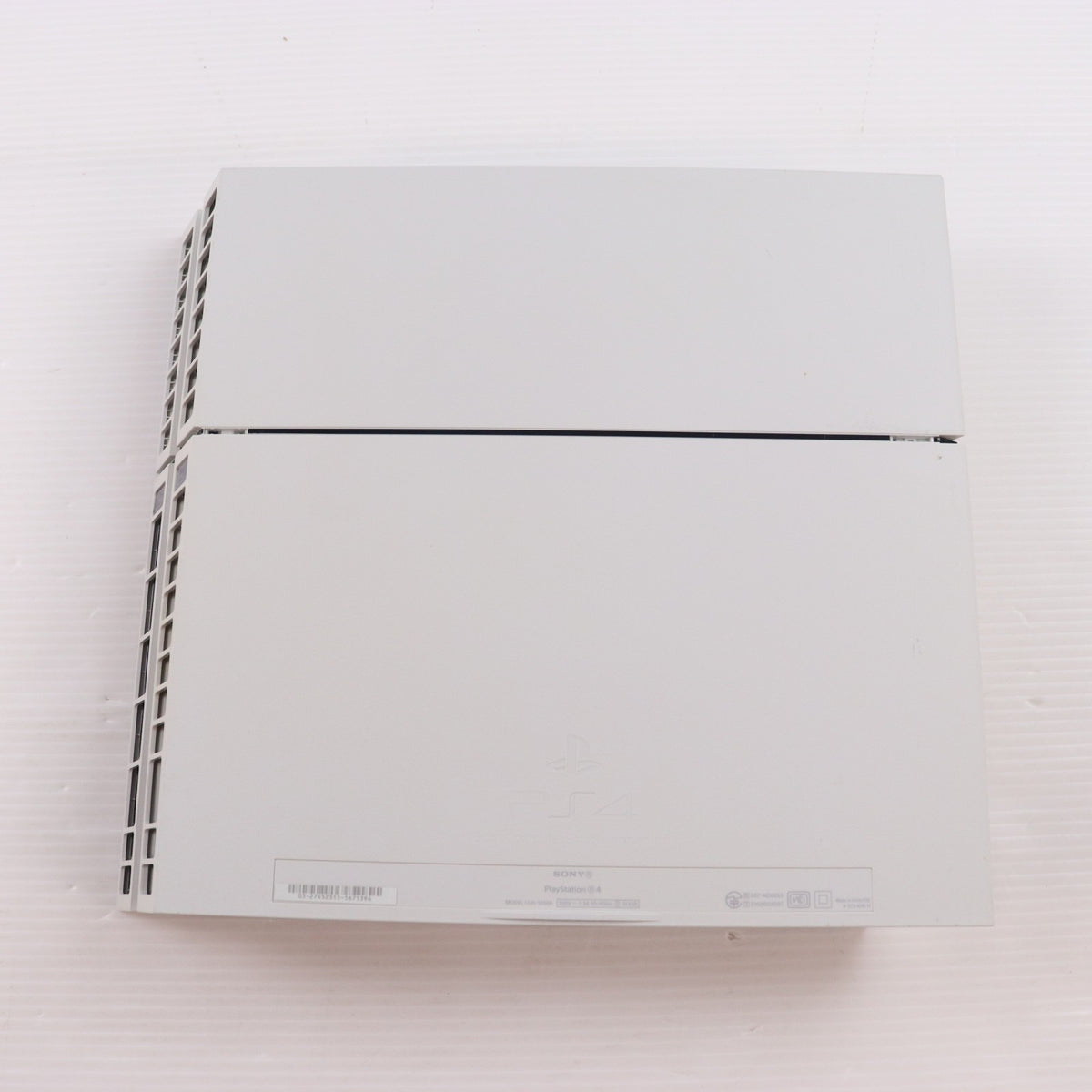 【中古即納】[PS4] (本体) PlayStation 4(プレイステーション4) グレイシャー・ホワイト HDD500GB SCE(CUH-1200AB02)(20150625)