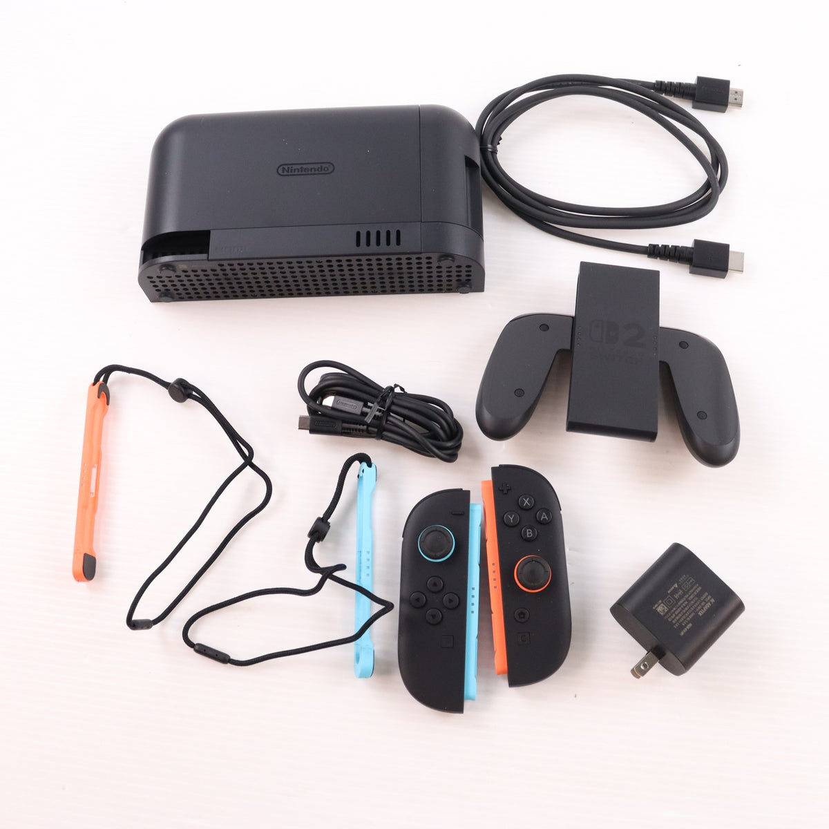 【中古即納】[Switch2] (本体) Nintendo Switch 2(ニンテンドースイッチ2)(日本語・国内専用) 任天堂(BEE-S-KB6CA)(20250605)