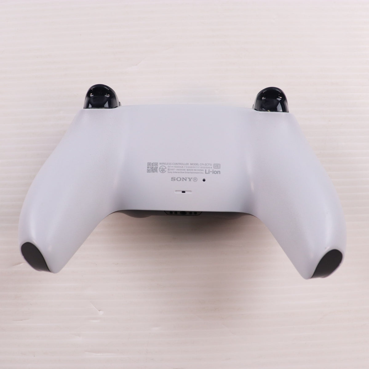 【中古即納】[PS5] (本体) PlayStation 5(プレイステーション5) SIE(CFI-1200A01)(20220915)