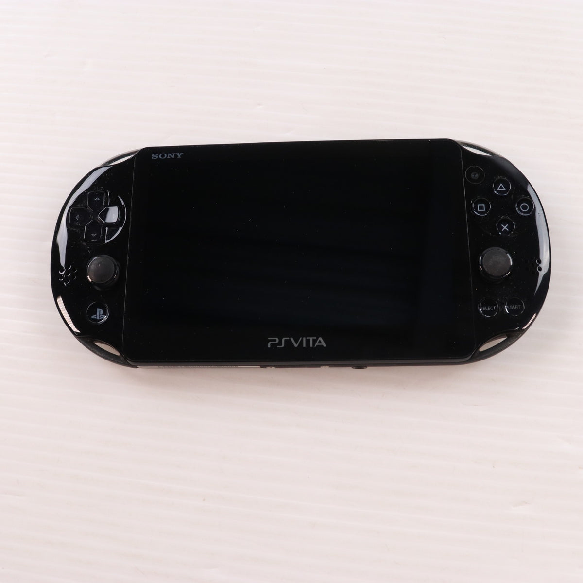 【中古即納】[PSVita] (本体) PlayStation Vita(プレイステーション ヴィータ) Wi-Fiモデル ブラック SCE(PCH-2000ZA11)(20131010)