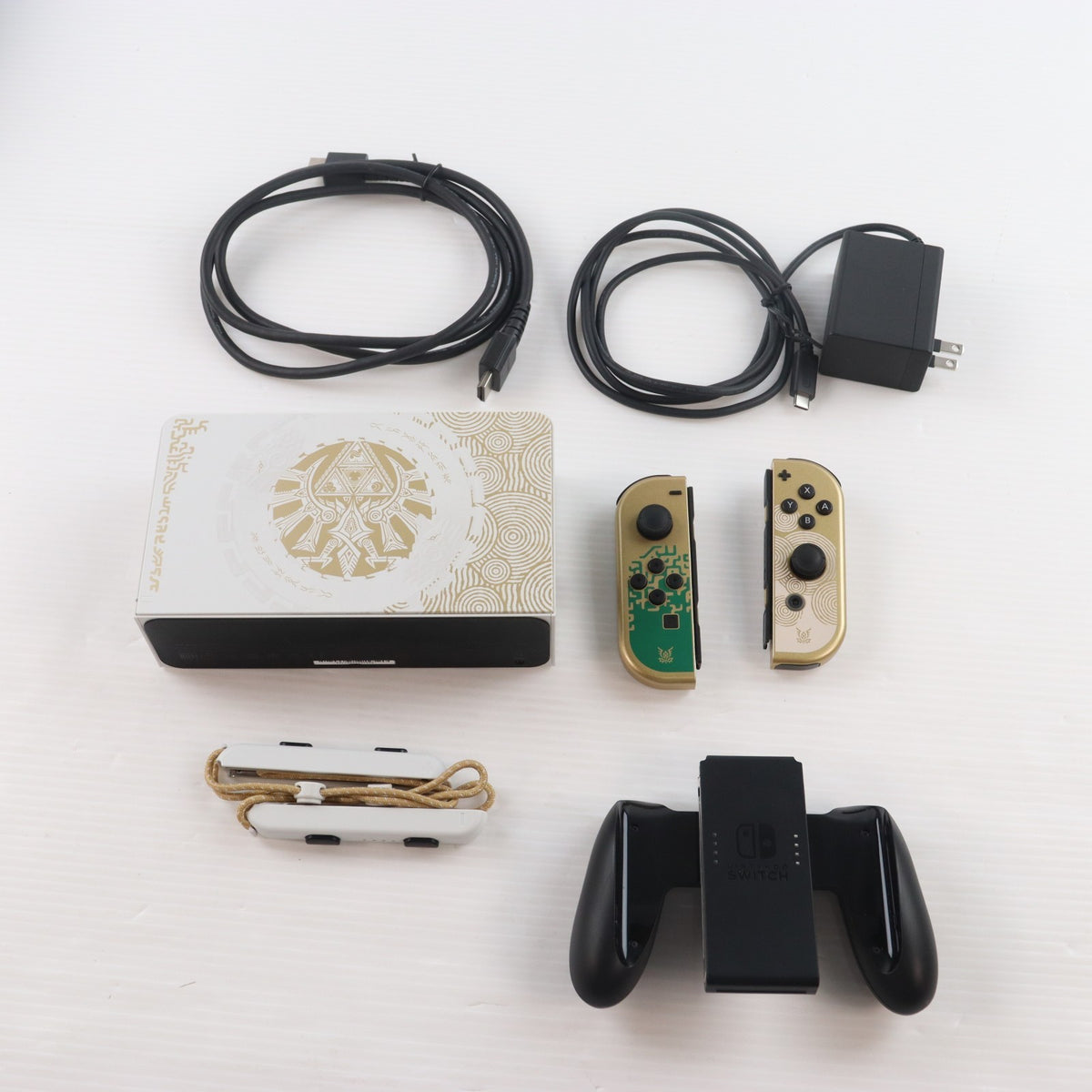 【中古即納】[Switch] (本体) Nintendo Switch(ニンテンドースイッチ) 有機ELモデル ゼルダの伝説 ティアーズ オブ ザ キングダムエディション 任天堂(HEG-S-KDAAA)(20230429)