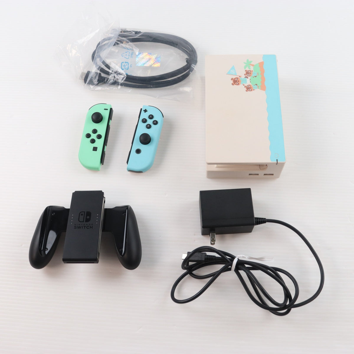 【中古即納】[Switch] (本体)(ソフト無し) Nintendo Switch(ニンテンドースイッチ) あつまれ どうぶつの森セット 任天堂(HAD-S-KEAGC)(20200320)