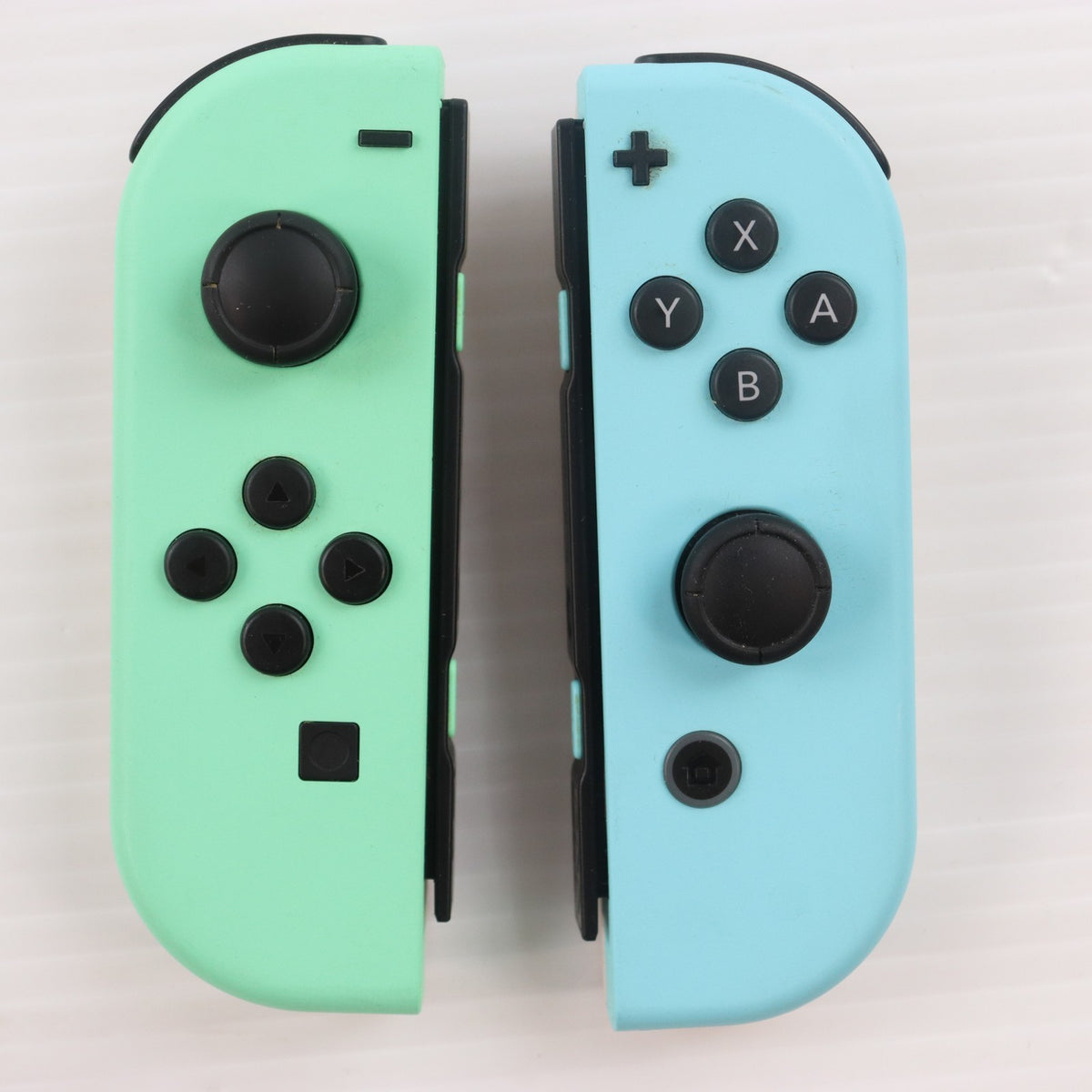 【中古即納】[Switch] (本体)(ソフト無し) Nintendo Switch(ニンテンドースイッチ) あつまれ どうぶつの森セット 任天堂(HAD-S-KEAGC)(20200320)