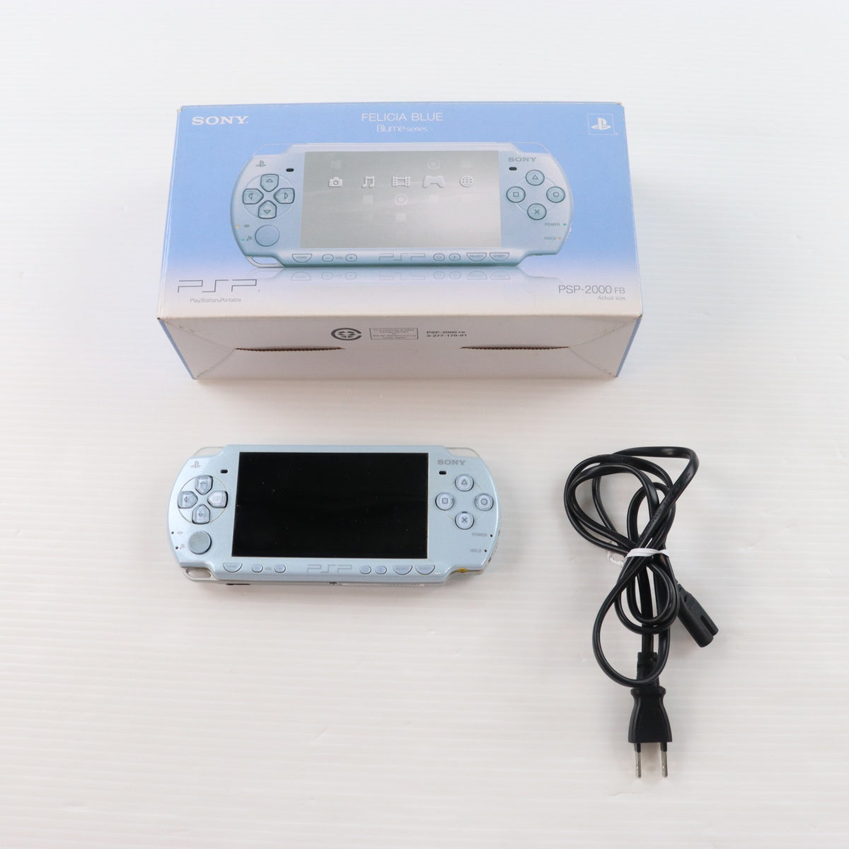 【中古即納】[PSP] (本体) PlayStation Portable(プレイステーション・ポータブル) フェリシア・ブルー SCE(PSP-2000FB)(20070920)