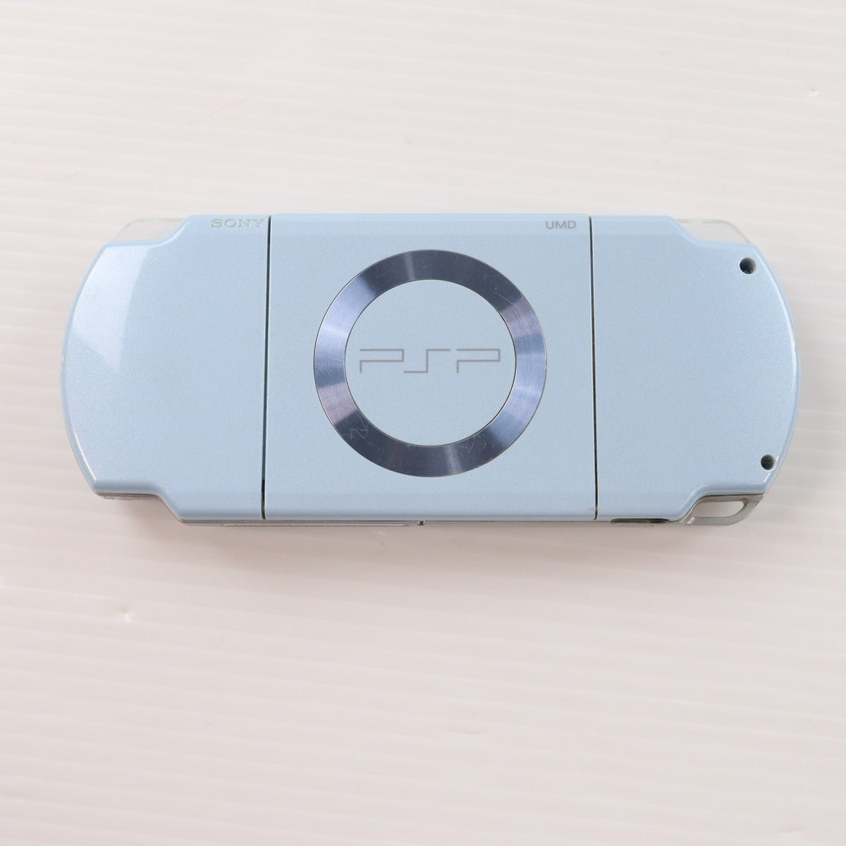 【中古即納】[PSP] (本体) PlayStation Portable(プレイステーション・ポータブル) フェリシア・ブルー SCE(PSP-2000FB)(20070920)