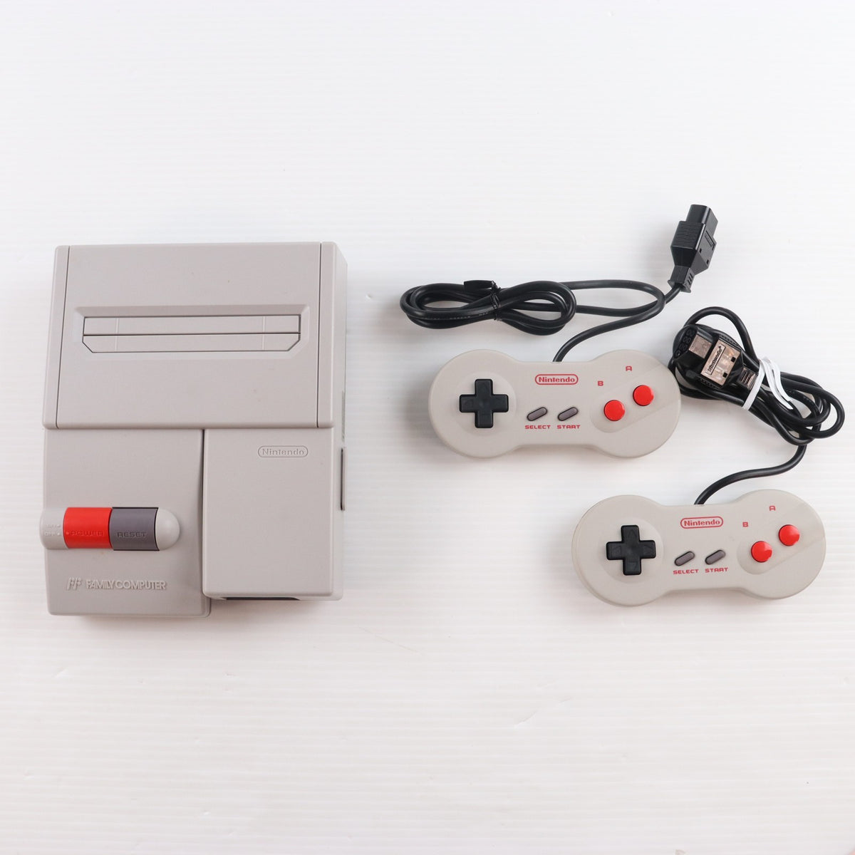 【中古即納】[FC] (本体) AV仕様ファミリーコンピュータ(ニューファミコン) 任天堂(HVC-NFF)(19931201)