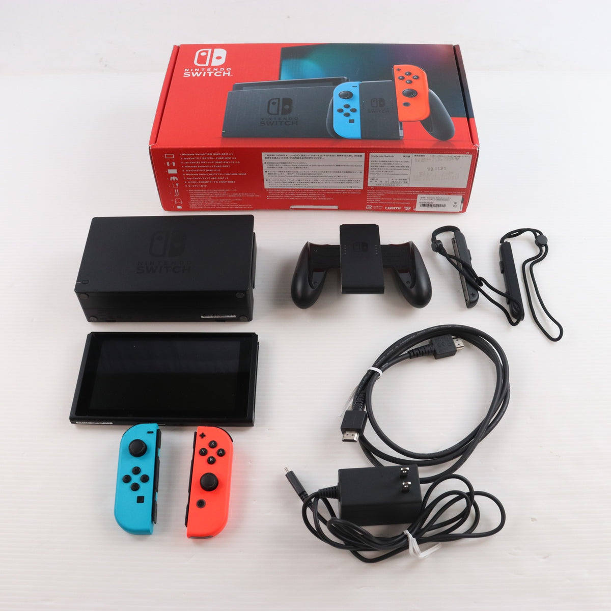 【中古即納】[Switch] (本体) Nintendo Switch(ニンテンドースイッチ) Joy-Con(L) ネオンブルー/(R) ネオンレッド 任天堂(HAD-S-KABAA)(20190830)