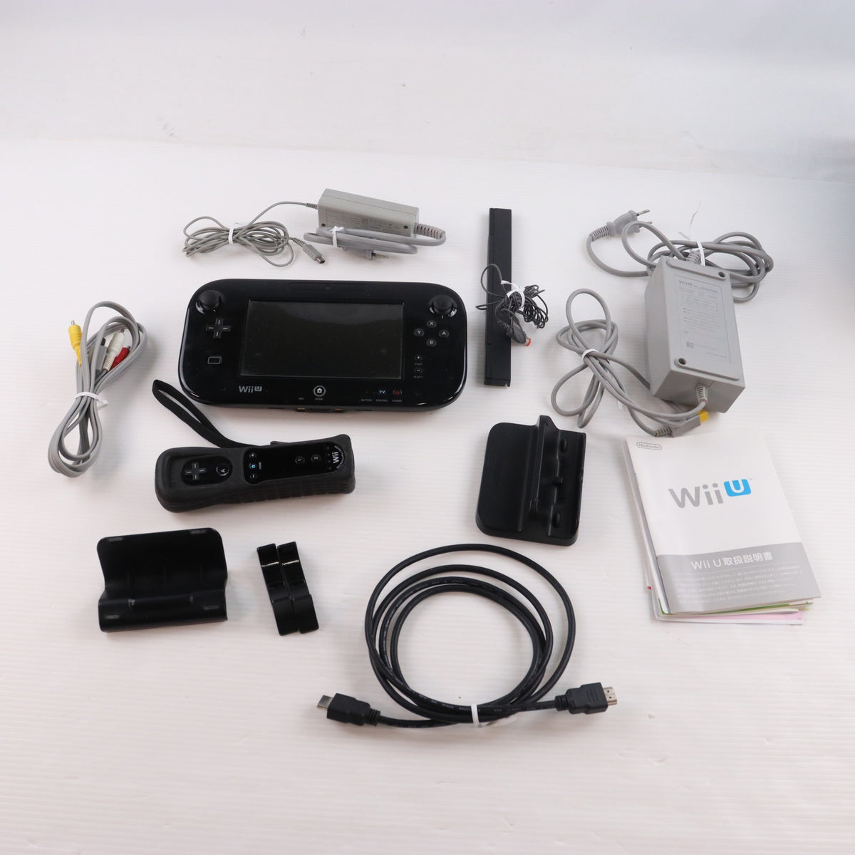 【中古即納】[WiiU] (本体) Wii U すぐに遊べるファミリープレミアムセット(クロ) 任天堂(WUP-S-KAFS)(20131031)