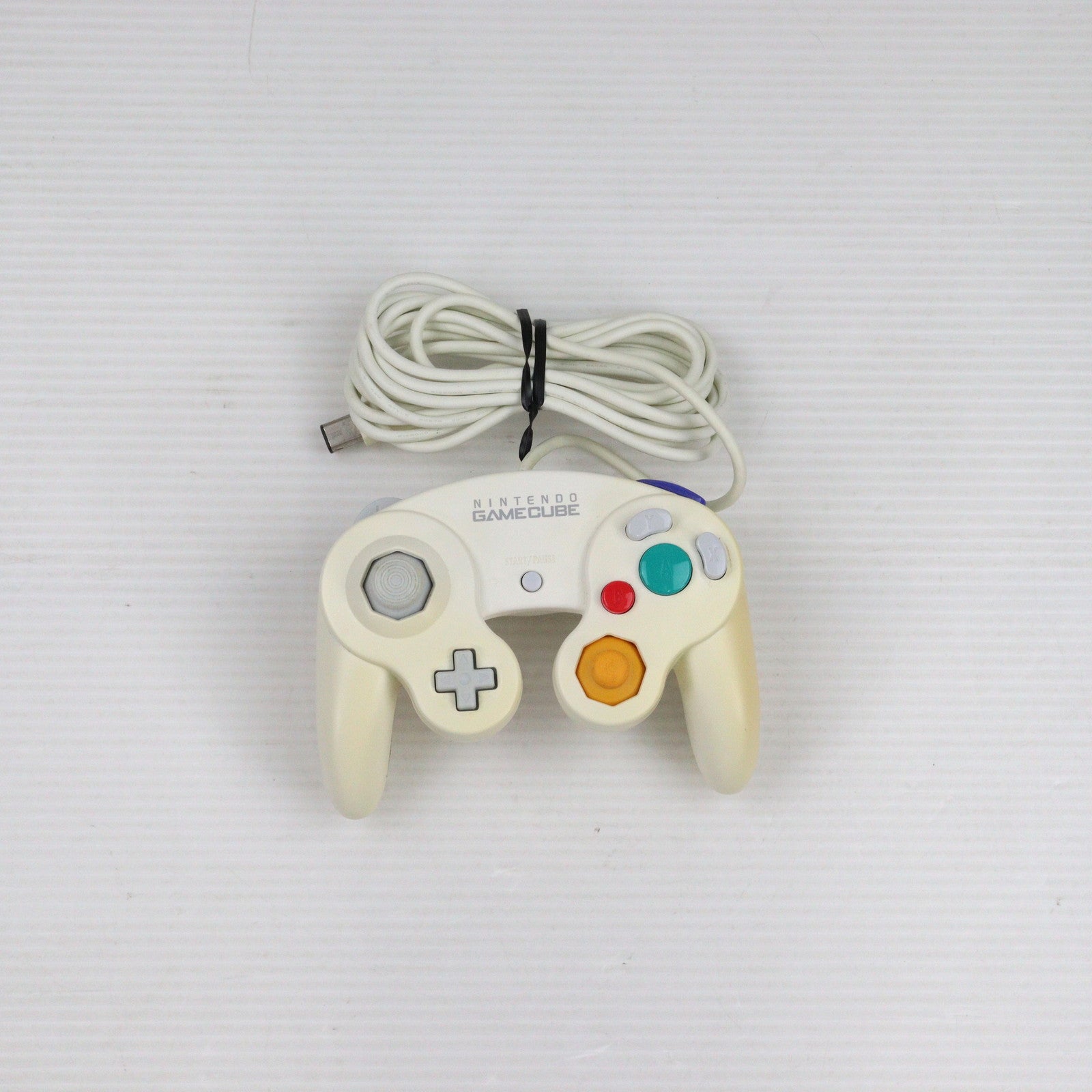 【中古即納】[ACC][GC] ニンテンドー ゲームキューブ コントローラ ホワイト 任天堂(DOL-A-CWA/DOL-003) (20080401)