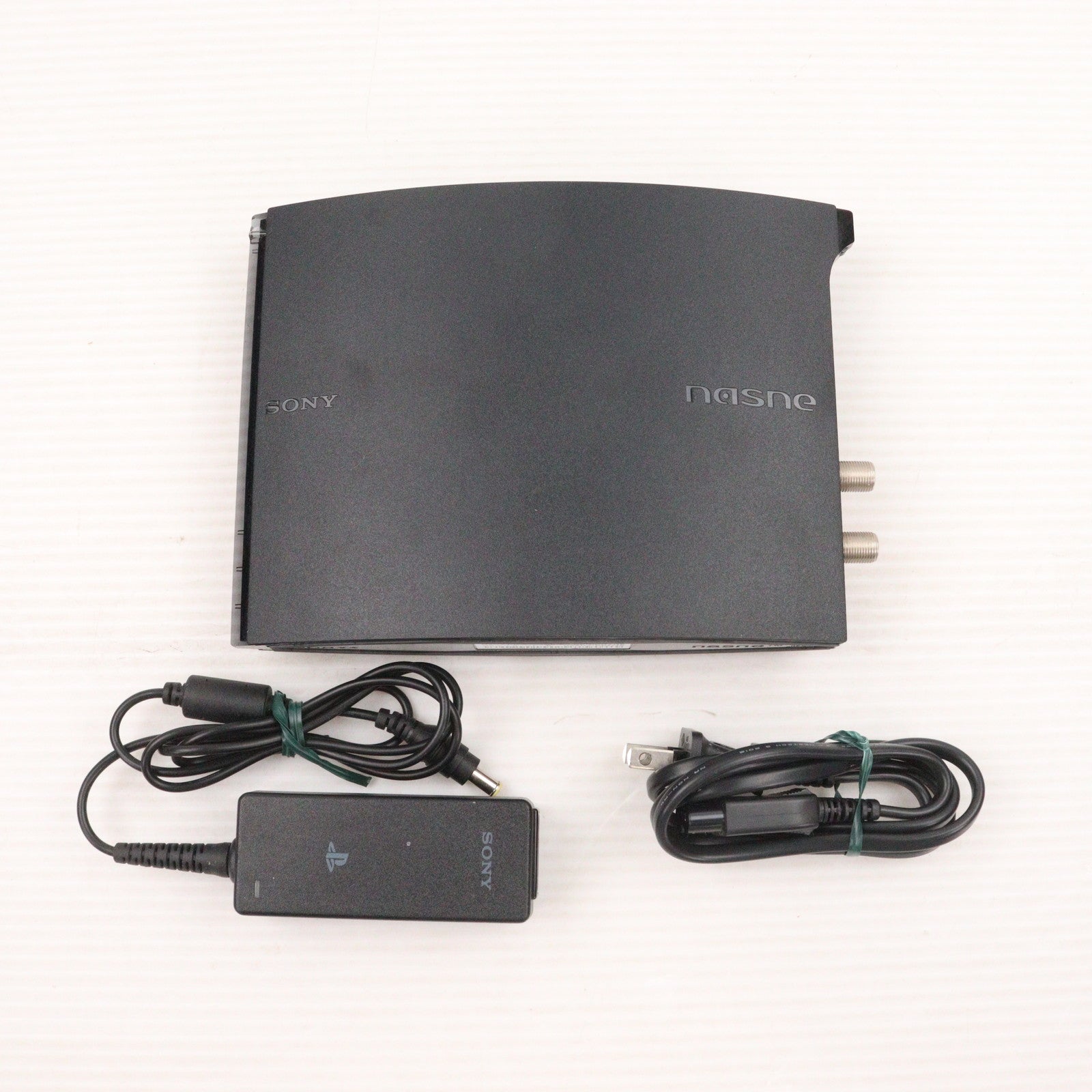 【中古即納】[ACC][PS3] ネットワークレコーダー&メディアストレージ nasne(ナスネ) 1TBモデル SCE(CECH-ZNR2J)(20131010)