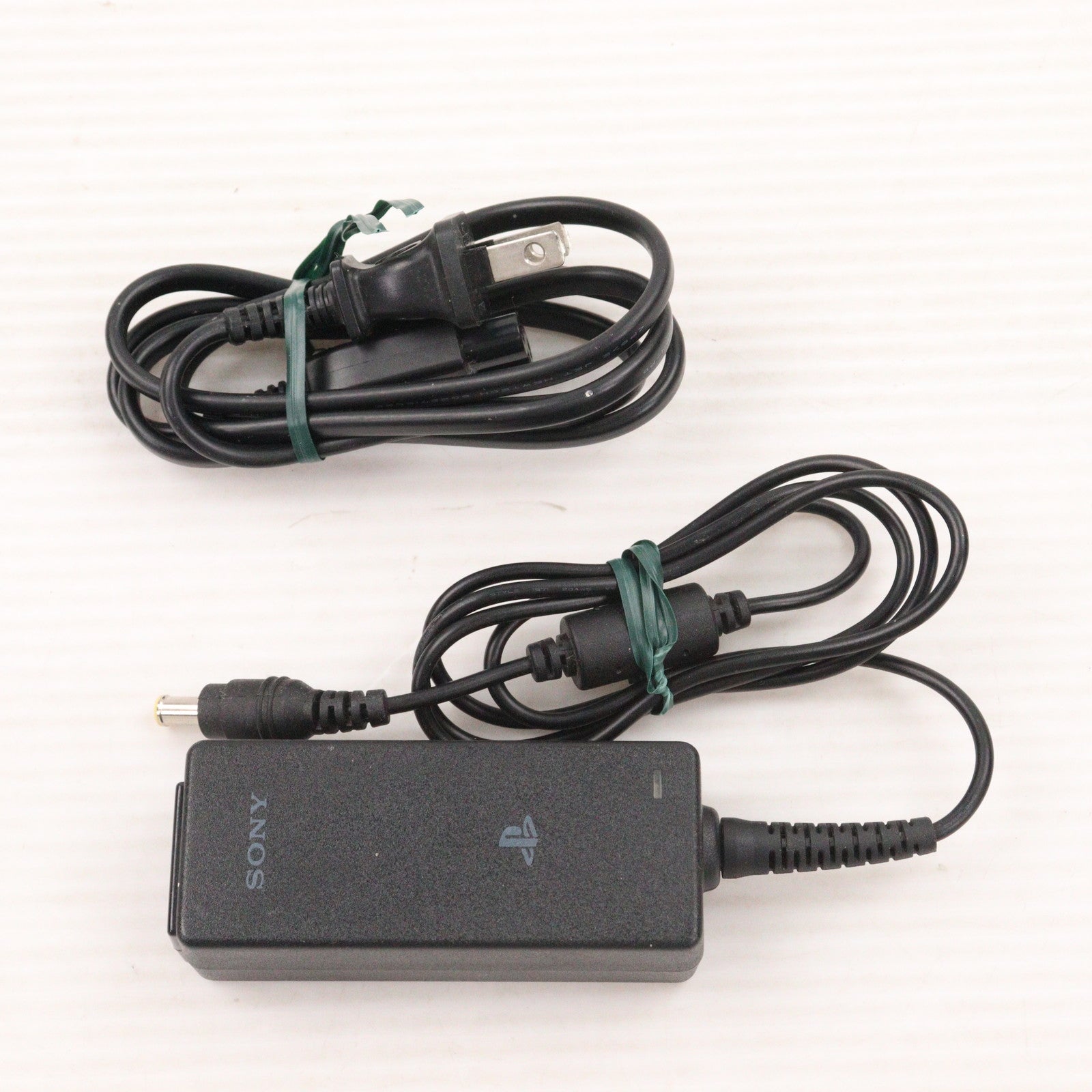 【中古即納】[ACC][PS3] ネットワークレコーダー&メディアストレージ nasne(ナスネ) 500GBモデル SCE(CECH-ZNR1J)(20120830)