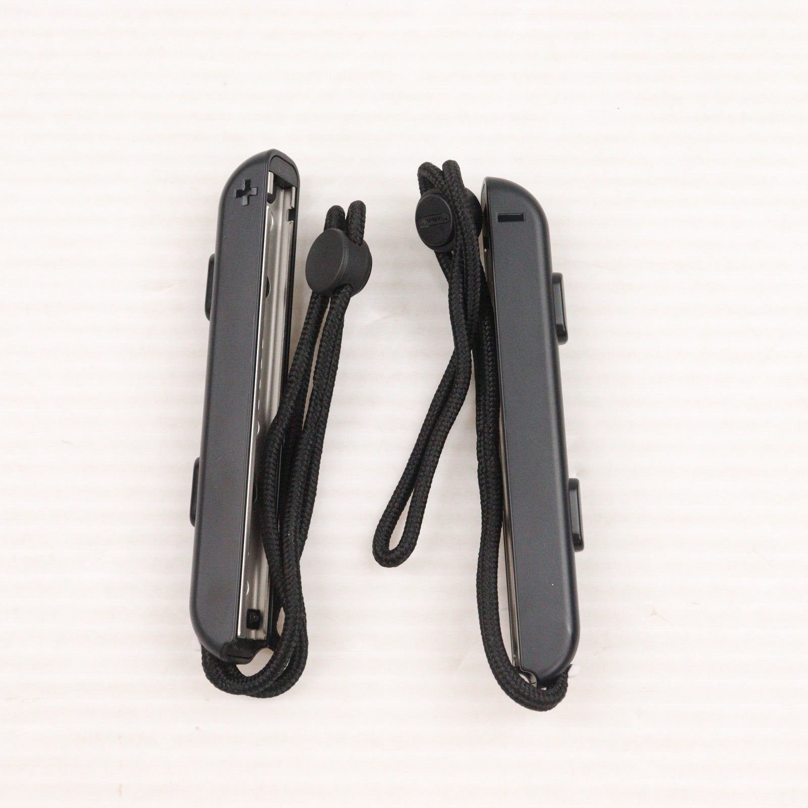 【中古即納】[ACC][Switch] Joy-Con(L) ネオンレッド/(R) ネオンブルー(ジョイコンL ネオンレッド/R ネオンブルー) 任天堂(HAC-A-JAEAA)(20170303)