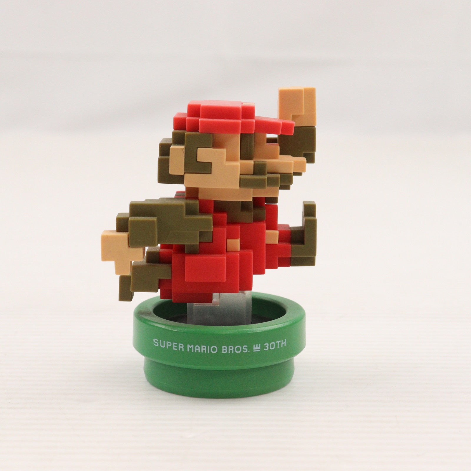 【中古即納】[ACC][WiiU] amiibo マリオ【クラシックカラー】（SUPER MARIO BROS. 30thシリーズ） 任天堂(NVL-C-AFAA)(20150910)