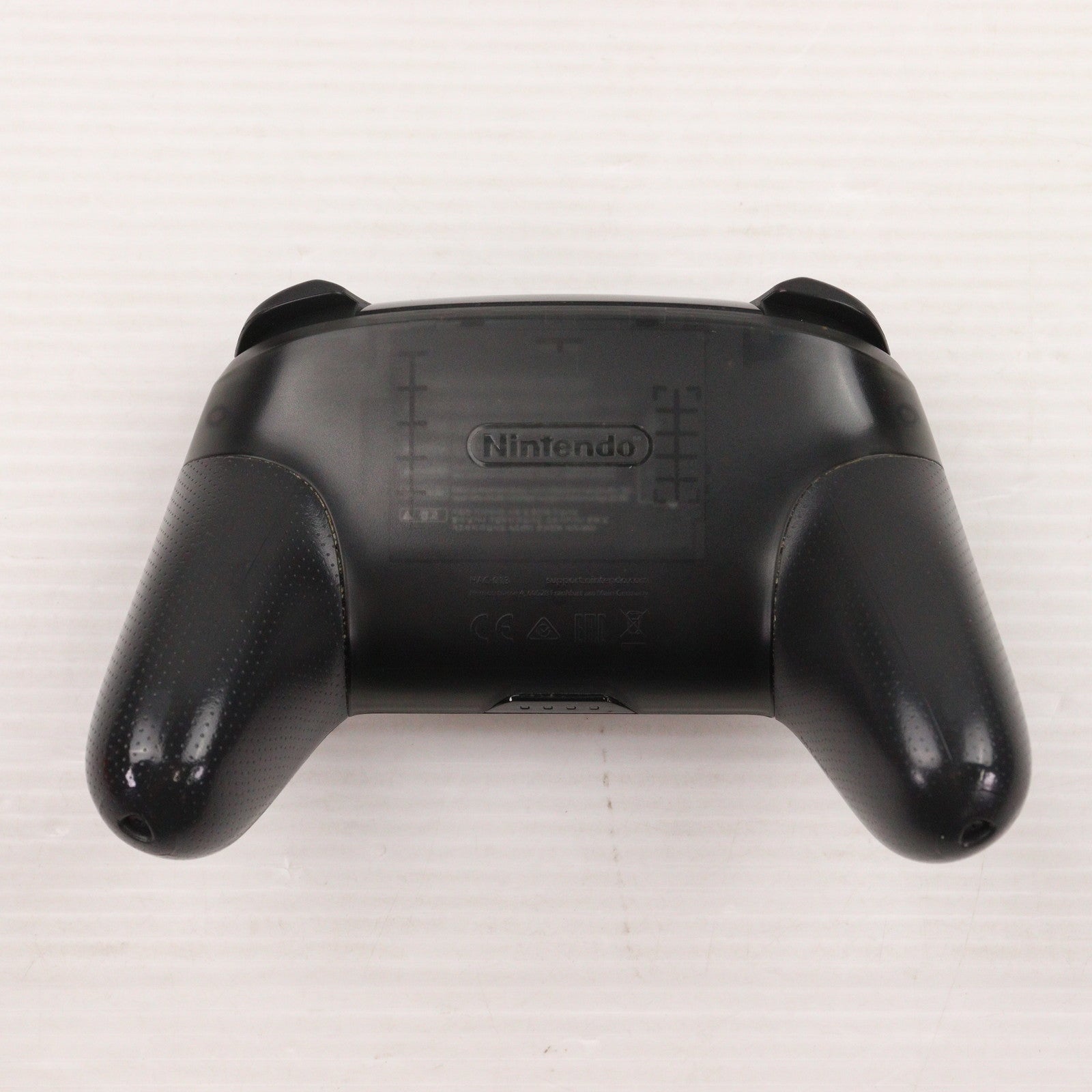 【中古即納】[ACC][Switch] Nintendo Switch Proコントローラー(ニンテンドースイッチ プロコントローラー) 任天堂(HAC-A-FSSKA)(20170303)