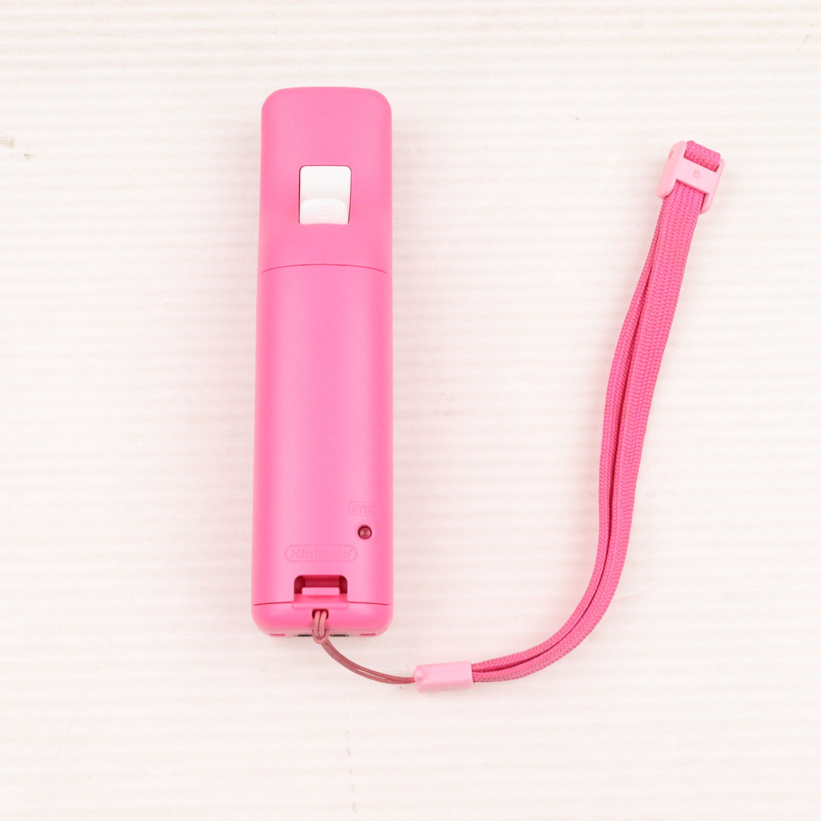 【中古即納】[ACC][WiiU] Wiiリモコンプラス ピーチ(Wii/Wii U用) 任天堂(RVL-A-PNPC)(20140529)