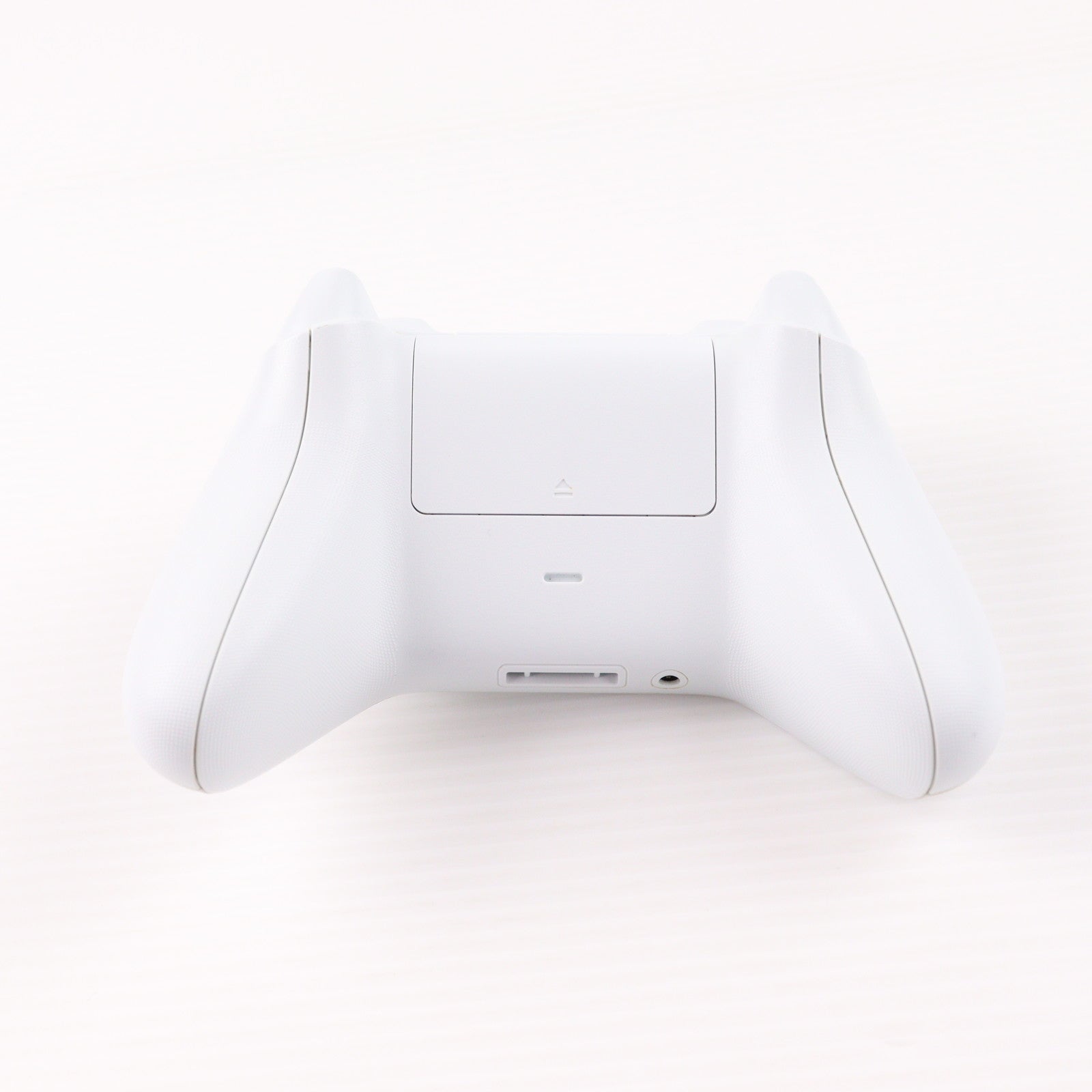 【中古即納】[ACC][XboxX/S] Xbox ワイヤレス コントローラー(ロボットホワイト) 日本マイクロソフト(QAS-00006)(20231031)