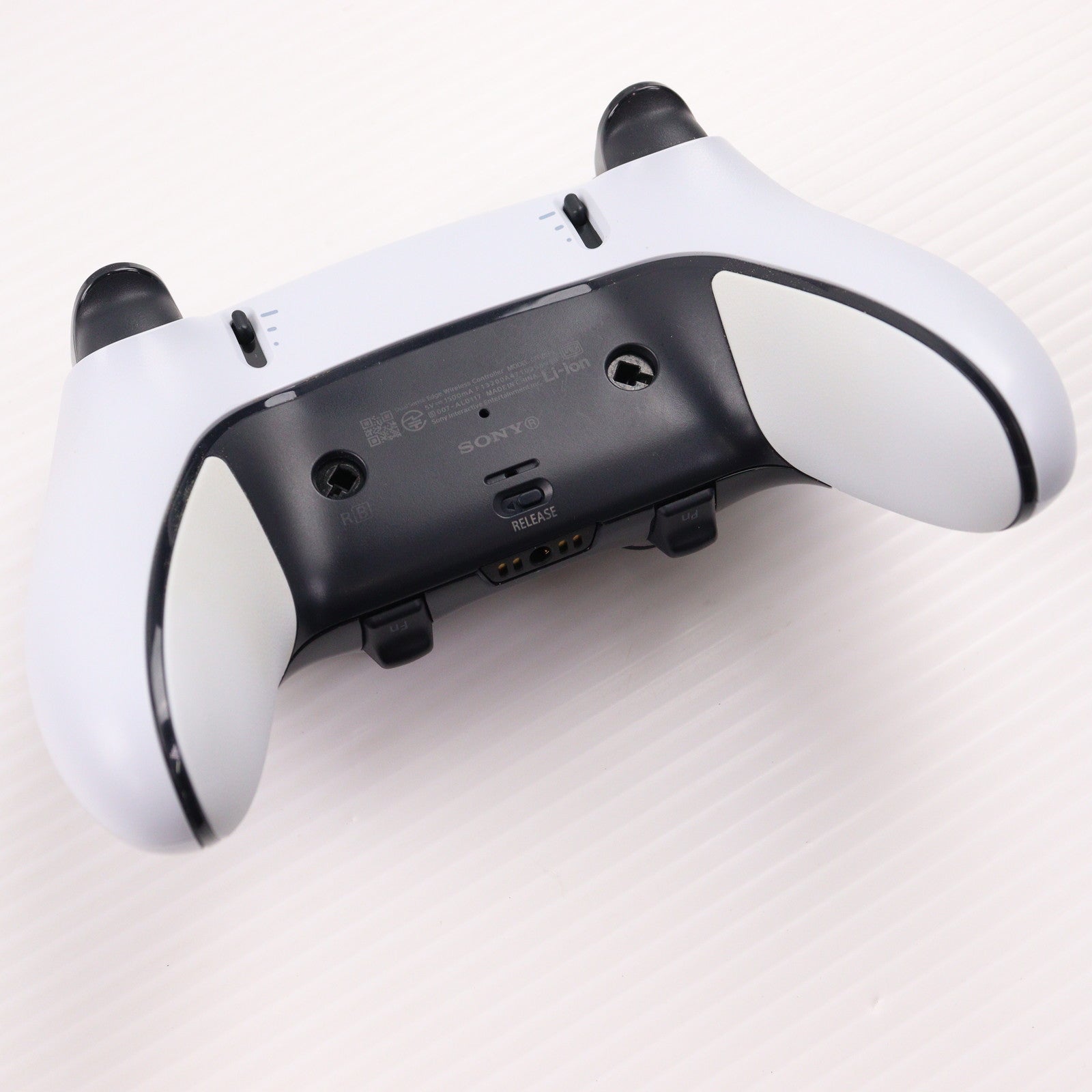 【中古即納】[ACC][PS5] DualSense Edge&trade;(デュアルセンス エッジ) ワイヤレスコントローラー SIE(CFI-ZCP1J)(20230126)
