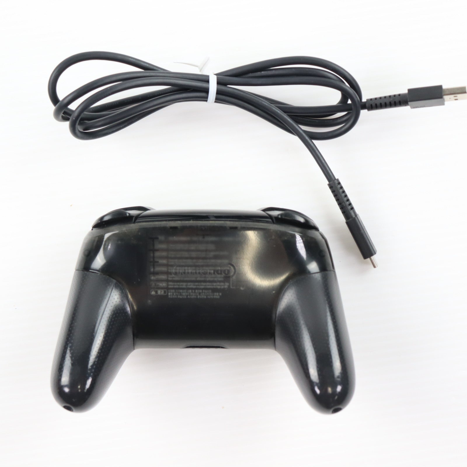 【中古即納】[ACC][Switch] Nintendo Switch Proコントローラー(ニンテンドースイッチ プロコントローラー) 任天堂(HAC-A-FSSKA)(20170303)