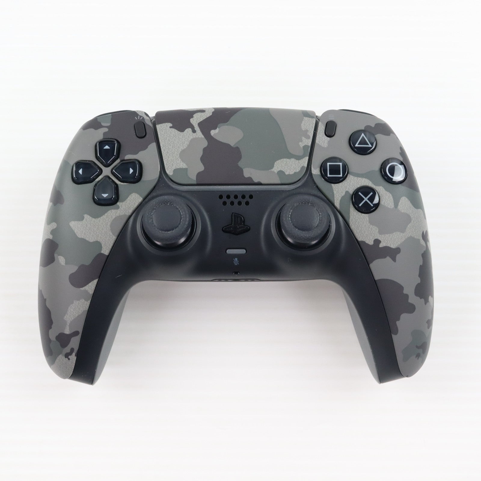 【中古即納】[ACC][PS5] DualSense&trade;(デュアルセンス) ワイヤレスコントローラー グレー カモフラージュ SIE(CFI-ZCT1J06)(20221014)