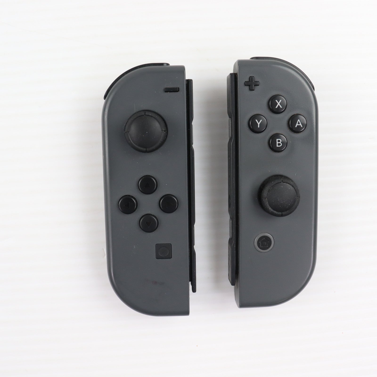 【中古即納】[ACC][Switch] Joy-Con(L)/(R) グレー(ジョイコンL/R グレー) 任天堂(HAC-A-JAAAA)(20170303)