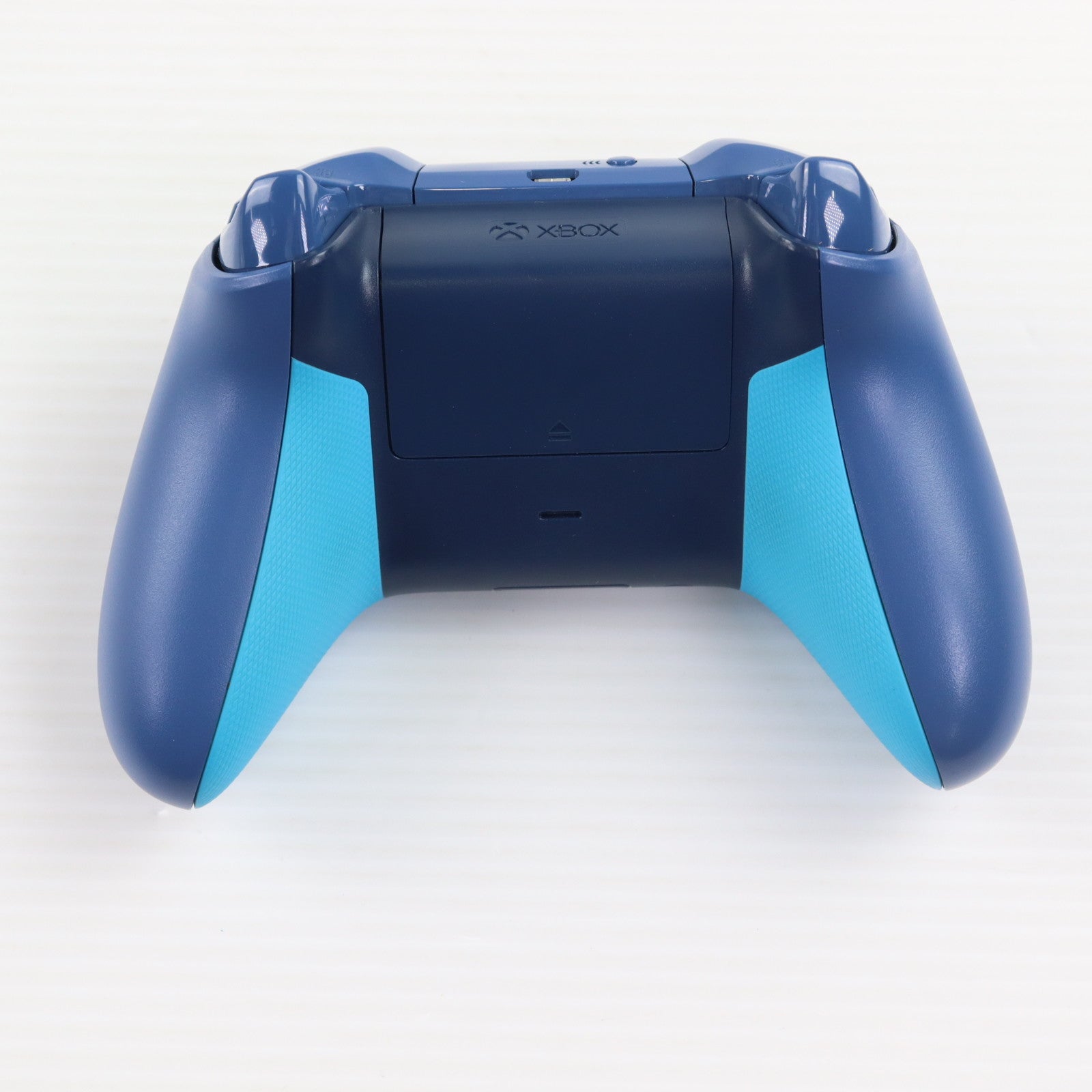 【中古即納】[ACC][XboxOne] Xbox ワイヤレス コントローラー (スポーツ ブルー) 日本マイクロソフト(WL3-00159)(20191001)