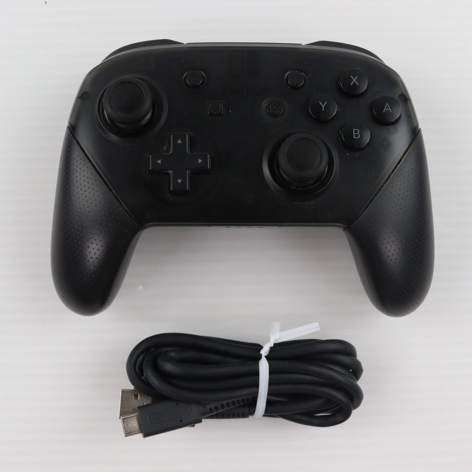 【中古即納】[ACC][Switch] Nintendo Switch Proコントローラー(ニンテンドースイッチ プロコントローラー) 任天堂(HAC-A-FSSKA)(20170303)