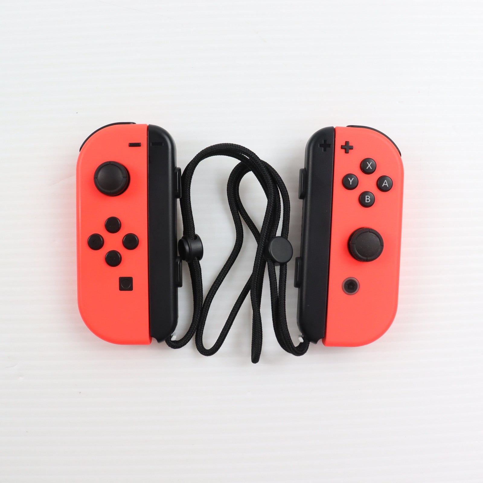 【中古即納】[ACC][Switch] マイニンテンドーストア限定 Joy-Con(L)/(R) ネオンレッド(ジョイコンL/R ネオンレッド) 任天堂(HAC-A-JABAA)(20171027)