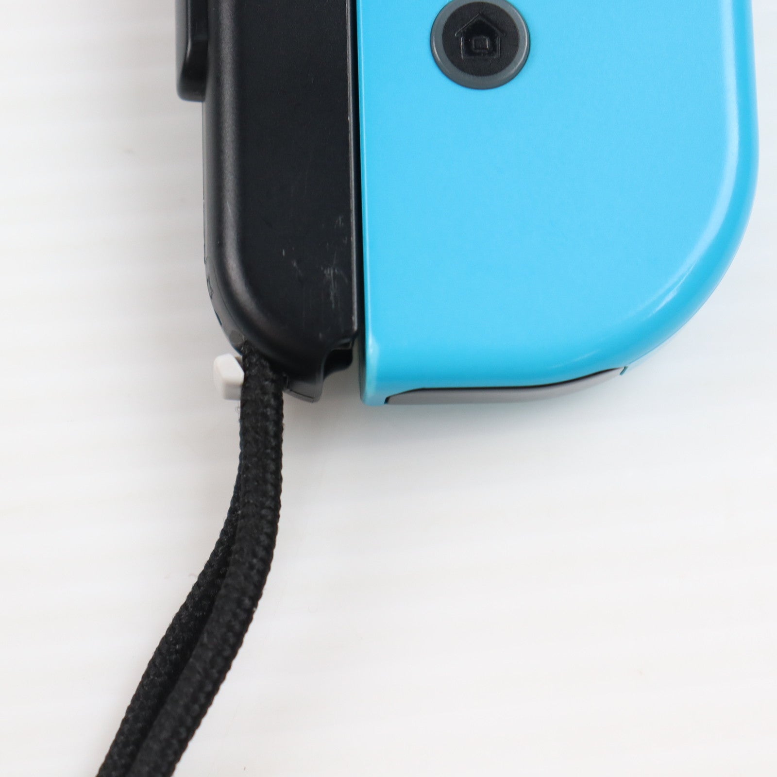 【中古即納】[ACC][Switch] マイニンテンドーストア限定 Joy-Con(L)/(R) ネオンブルー(ジョイコンL/R ネオンブルー) 任天堂(HAC-A-JACAA)(20170303)