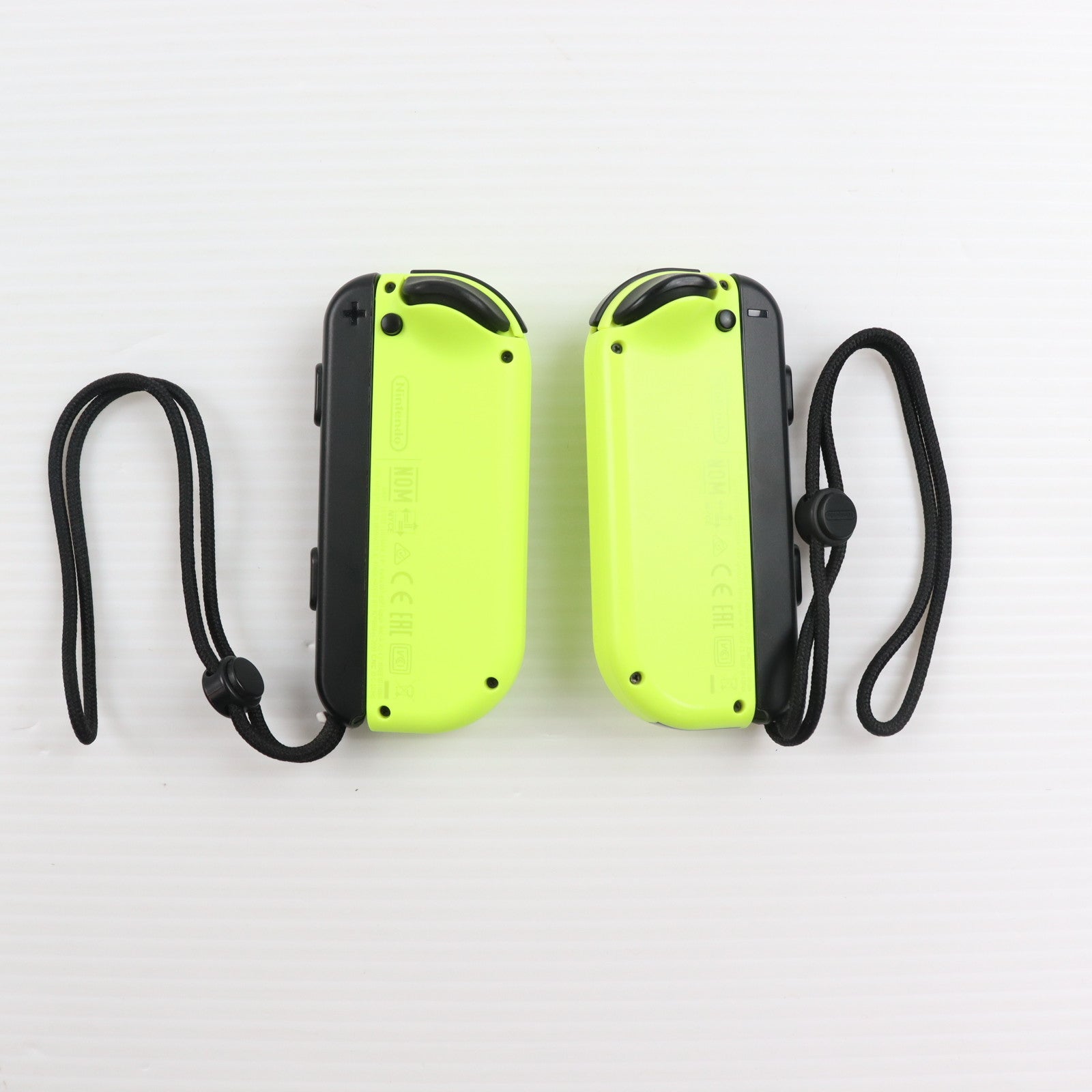 【中古即納】[ACC][Switch] Joy-Con(L)/(R) ネオンイエロー(ジョイコンL/R ネオンイエロー) 任天堂(HAC-A-JADAA)(20170616)