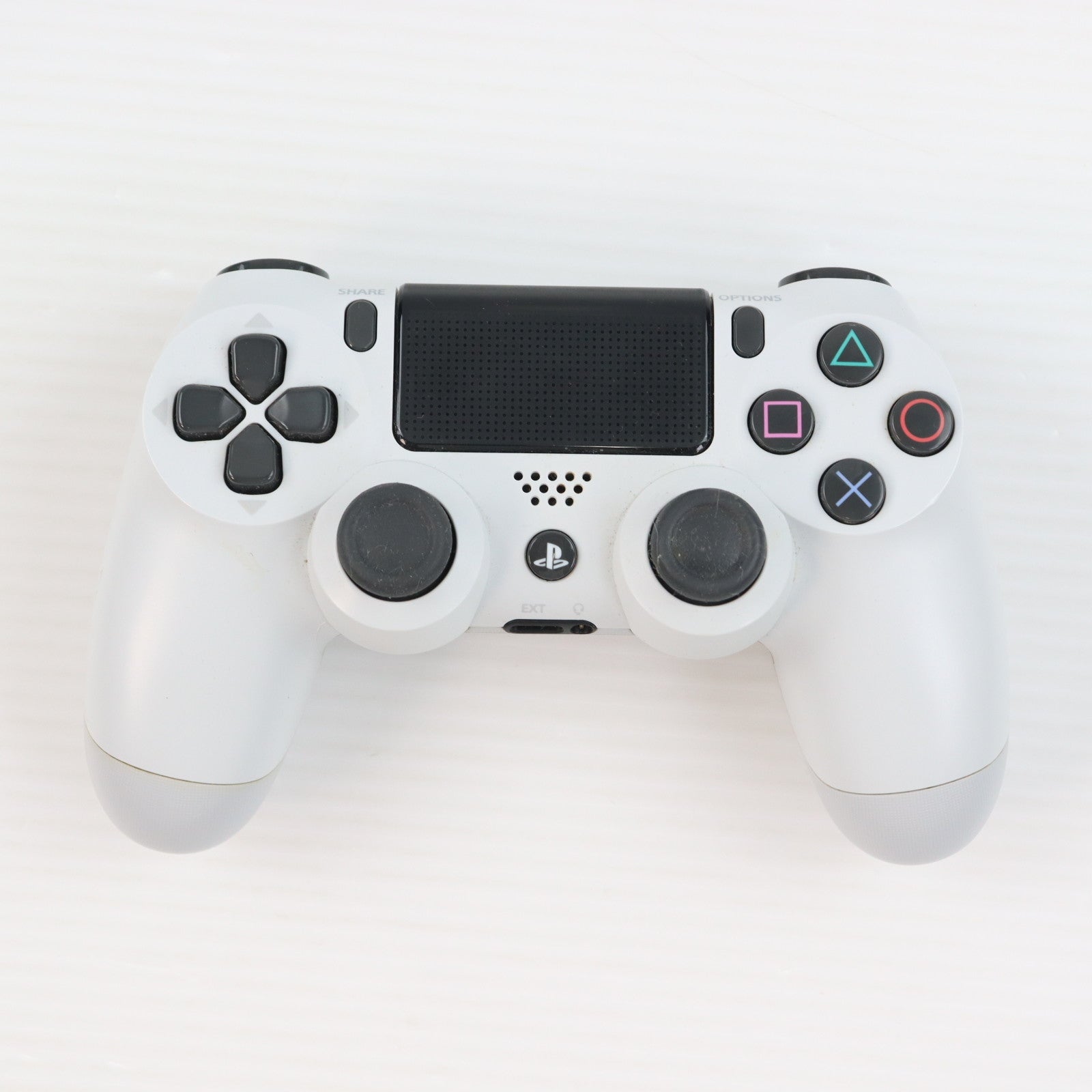 【中古即納】[ACC][PS4] DUALSHOCK 4(デュアルショック4) ワイヤレスコントローラー グレイシャー・ホワイト SIE(CUH-ZCT2J13)(20170223)