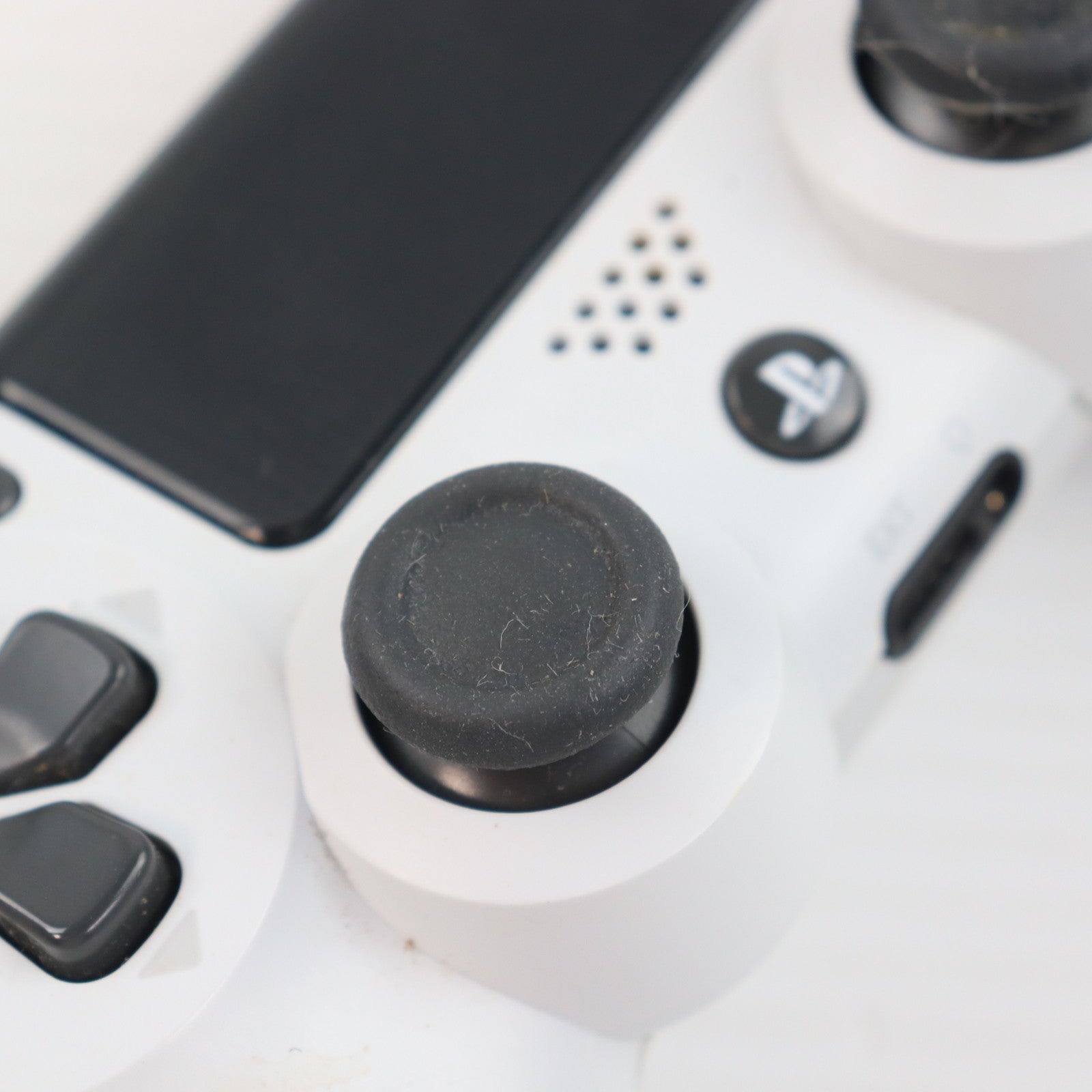 【中古即納】[ACC][PS4] DUALSHOCK 4(デュアルショック4) ワイヤレスコントローラー グレイシャー・ホワイト SIE(CUH-ZCT2J13)(20170223)