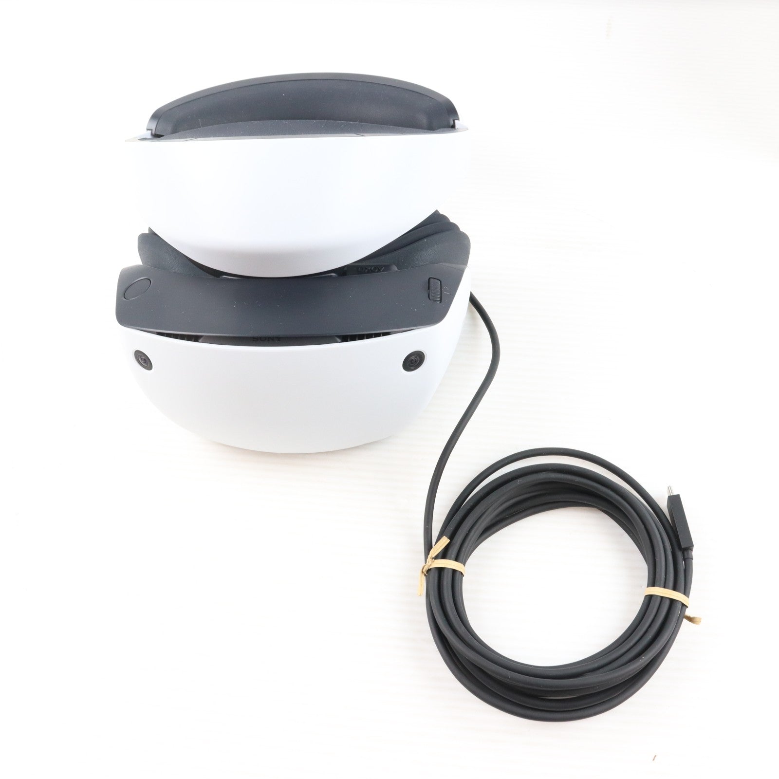【中古即納】[ACC][PS5] PlayStation VR2(プレイステーションVR2 PSVR2) SIE(CFIJ-17000)(20230222)