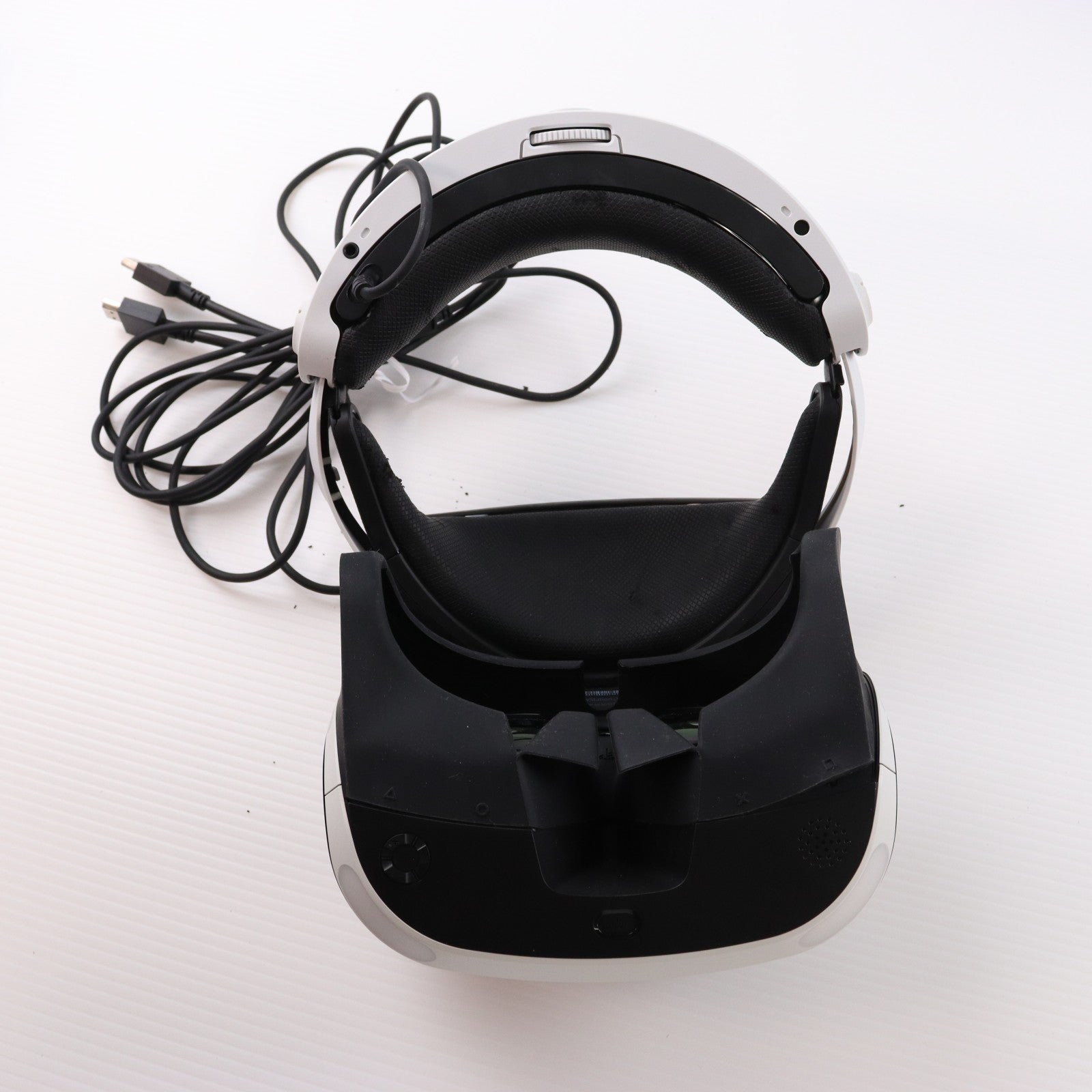 【中古即納】[ACC][PS4] PlayStation VR(プレイステーションVR) PlayStation Camera同梱版 SIE(CUHJ-16003)(20171014)