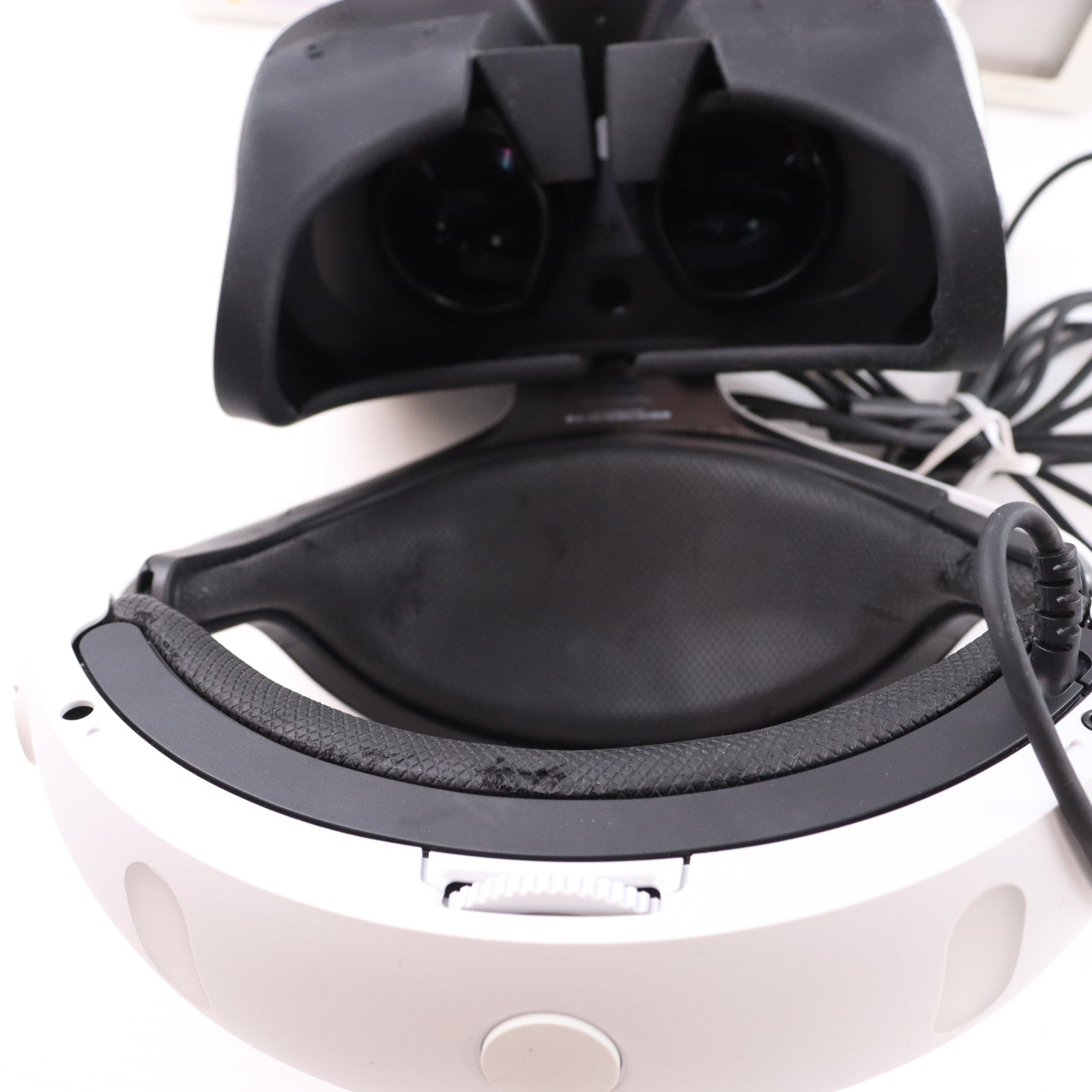 【中古即納】[ACC][PS4] PlayStation VR(プレイステーションVR) PlayStation Camera同梱版 SIE(CUHJ-16003)(20171014)