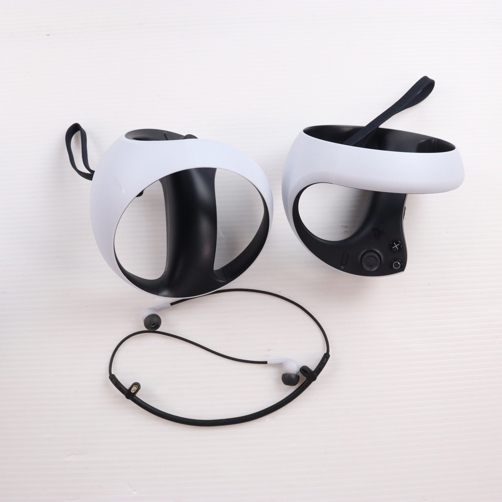 【中古即納】[ACC][PS5] PlayStation VR2(プレイステーションVR2) Horizon Call of the Mountain(ホライゾン コール・オブ・ザ・マウンテン) 同梱版 SIE(CFIJ-17001)(20230222)
