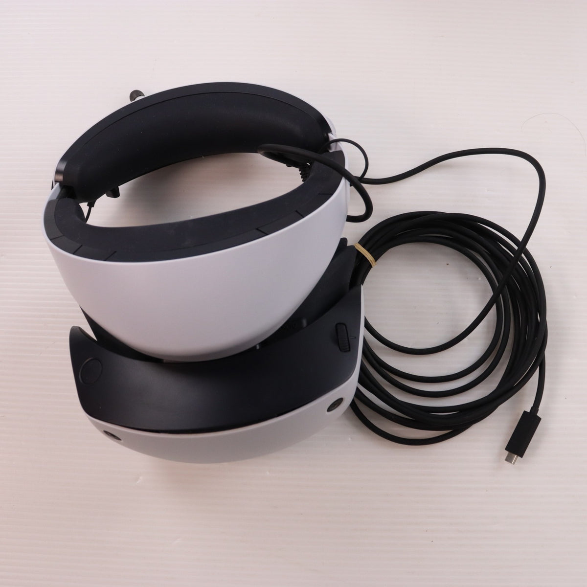 【中古即納】[ACC][PS5] PlayStation VR2(プレイステーションVR2) Horizon Call of the Mountain(ホライゾン コール・オブ・ザ・マウンテン) 同梱版 SIE(CFIJ-17001)(20230222)