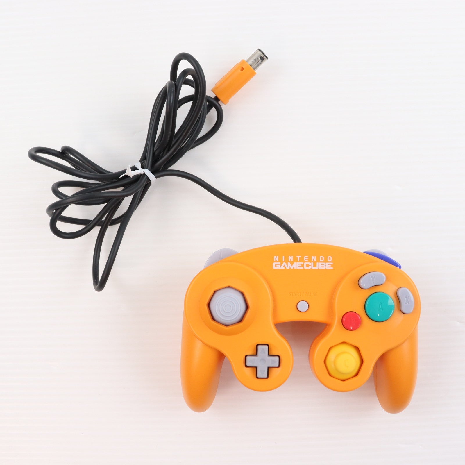 【中古即納】[ACC][GC] ニンテンドー ゲームキューブ コントローラ オレンジ 任天堂(DOL-A-CO)(20011121)