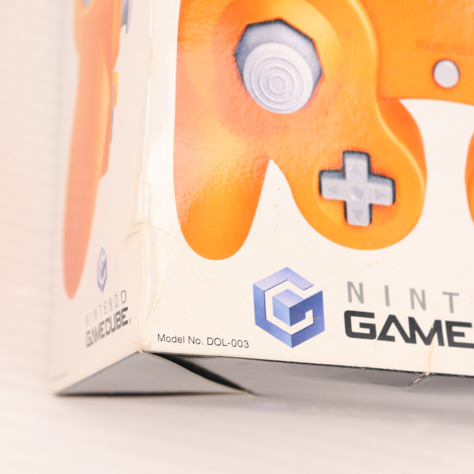 【中古即納】[ACC][GC] ニンテンドー ゲームキューブ コントローラ オレンジ 任天堂(DOL-A-CO)(20011121)