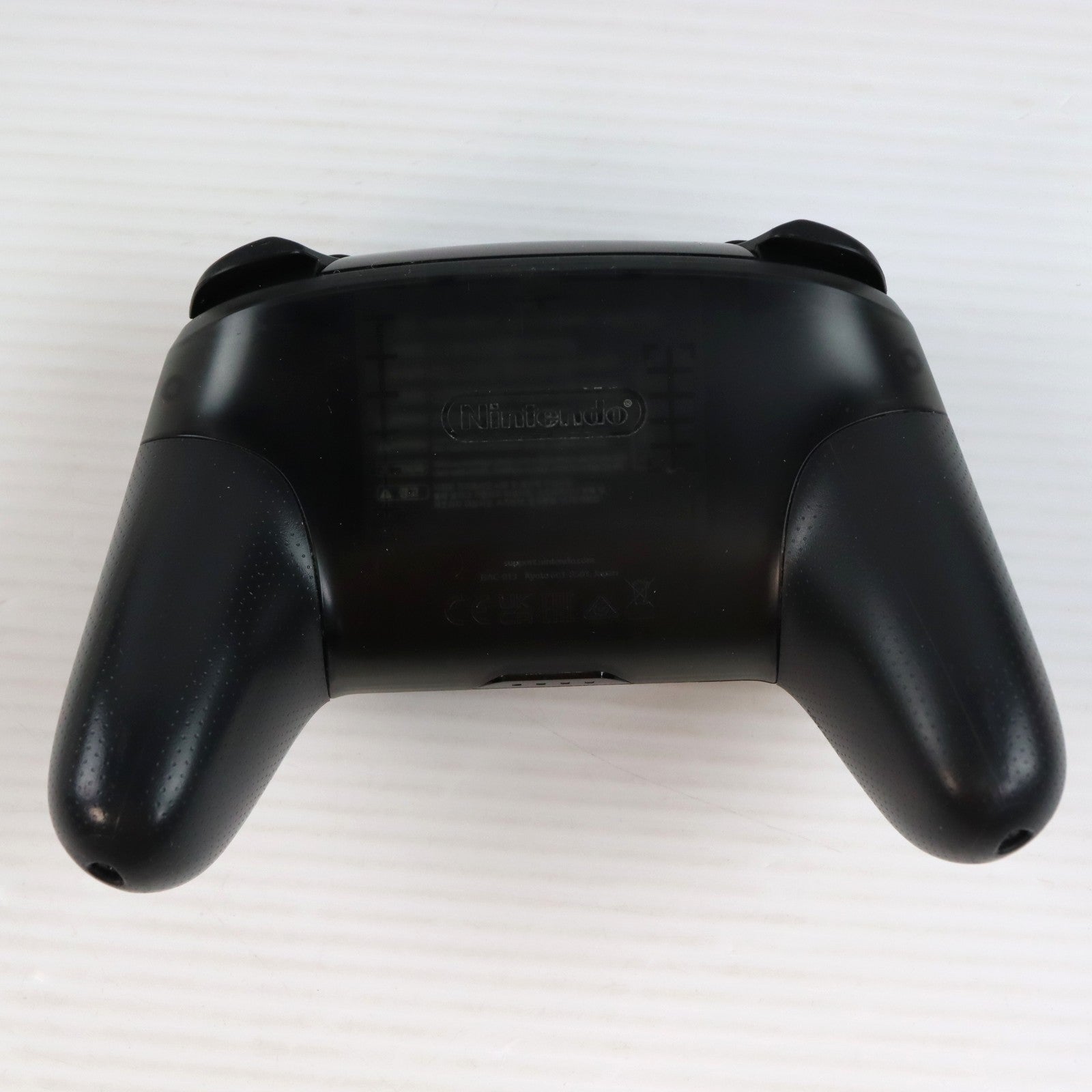【中古即納】[ACC][Switch] Nintendo Switch Proコントローラー(ニンテンドースイッチ プロコントローラー) 任天堂(HAC-A-FSSKA)(20170303)