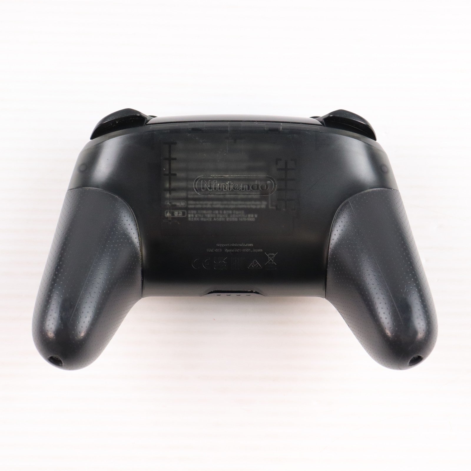 【中古即納】[ACC][Switch] Nintendo Switch Proコントローラー(ニンテンドースイッチ プロコントローラー) 任天堂(HAC-A-FSSKA)(20170303)