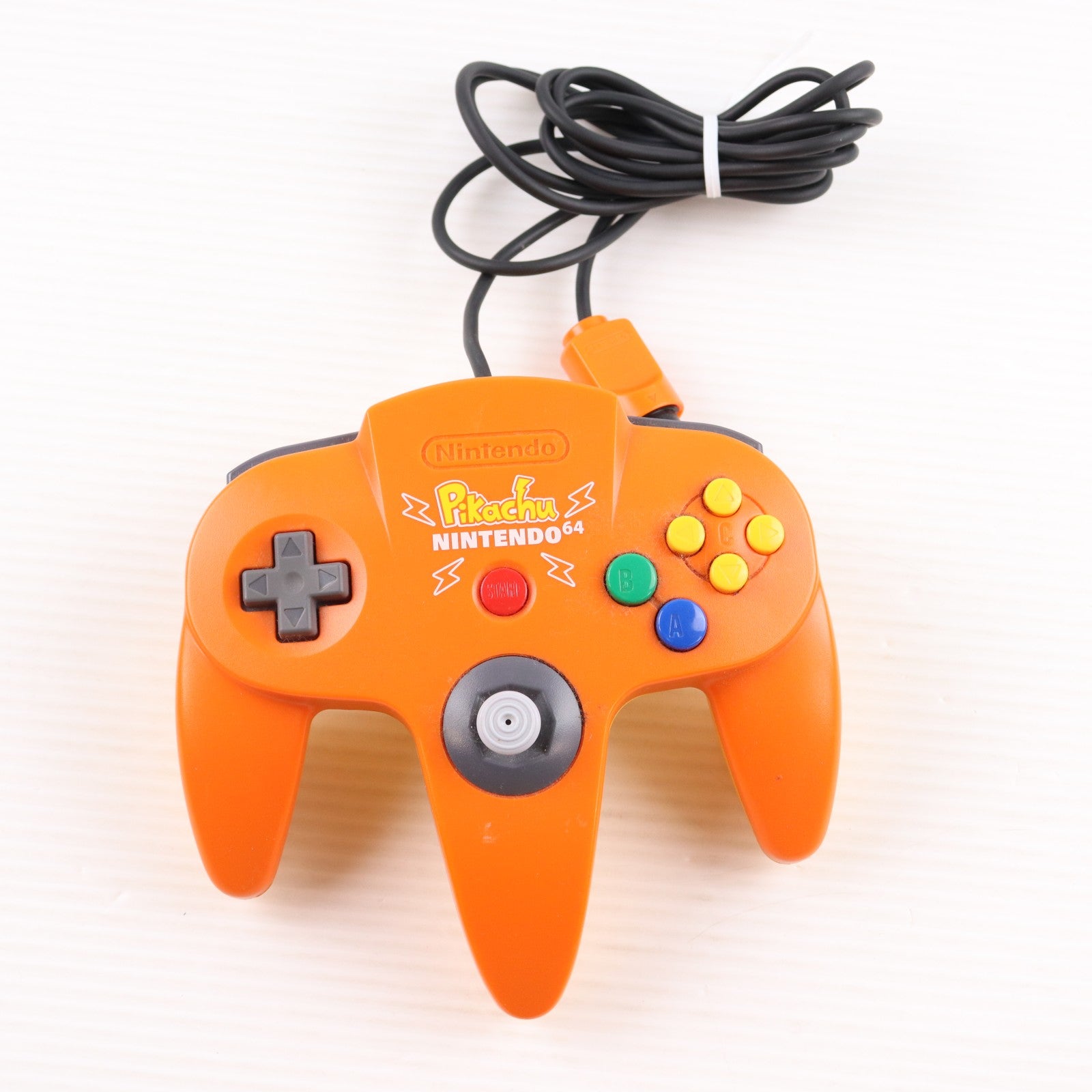 【中古即納】[ACC][N64] ピカチュウ NINTENDO64(ニンテンドウ64) コントローラ ブロス(オレンジ&イエロー) 任天堂(NUS-005)(20000821)