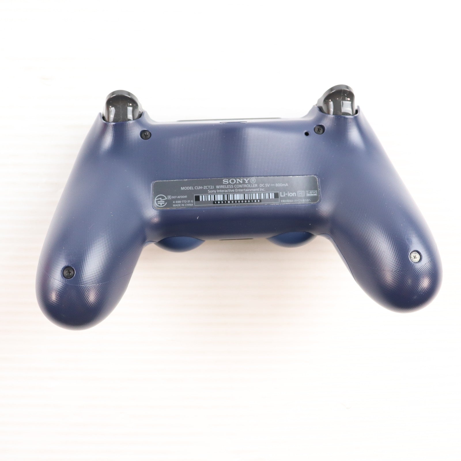 【中古即納】[ACC][PS4] ワイヤレスコントローラー DUALSHOCK4(デュアルショック4) ミッドナイト・ブルー SIE(CUH-ZCT2J22)(20171103)
