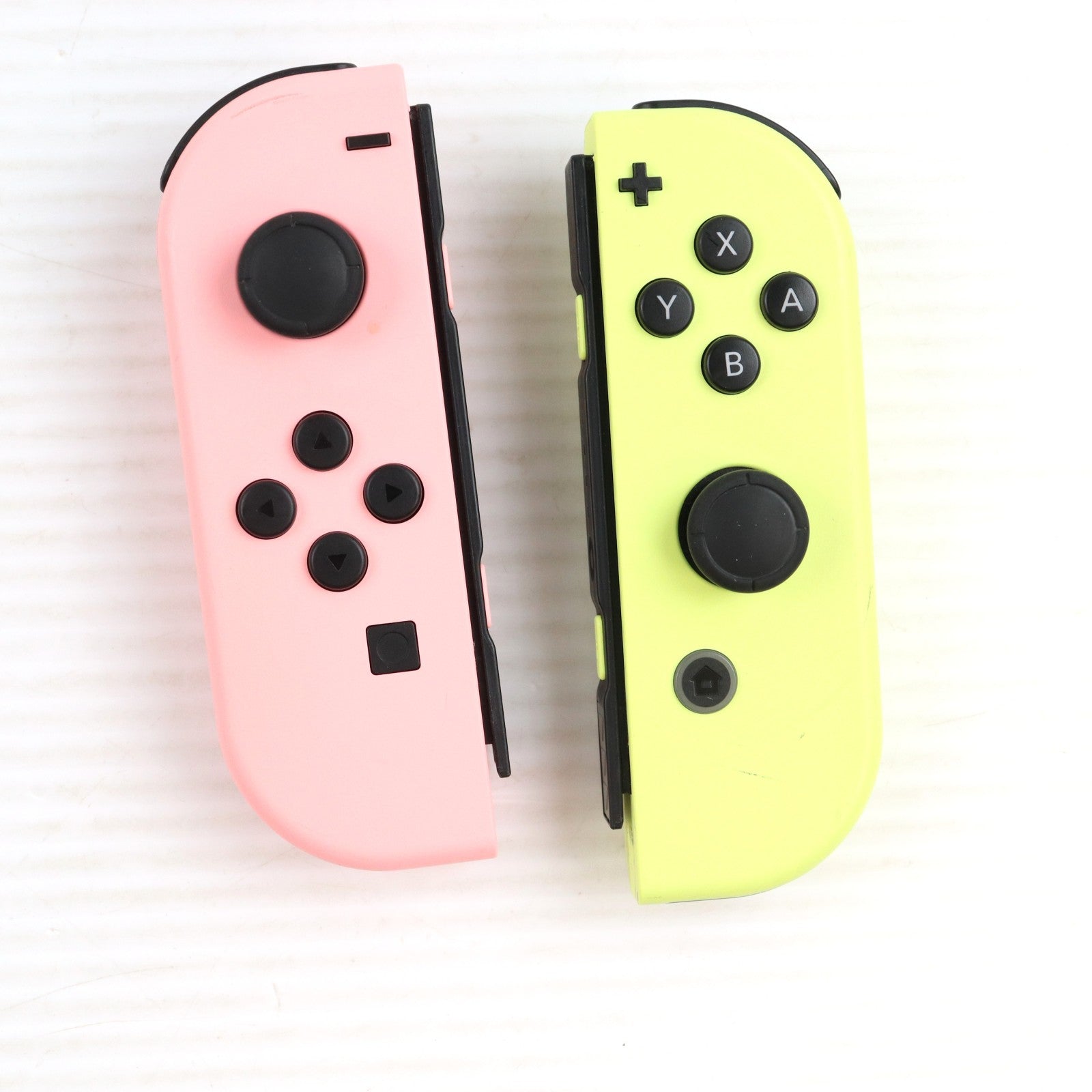 【中古即納】[ACC][Switch] Joy-Con(L) パステルピンク/(R) パステルイエロー(ジョイコンL パステルピンク/R パステルイエロー) 任天堂(HAC-A-JAVAF)(20230630)