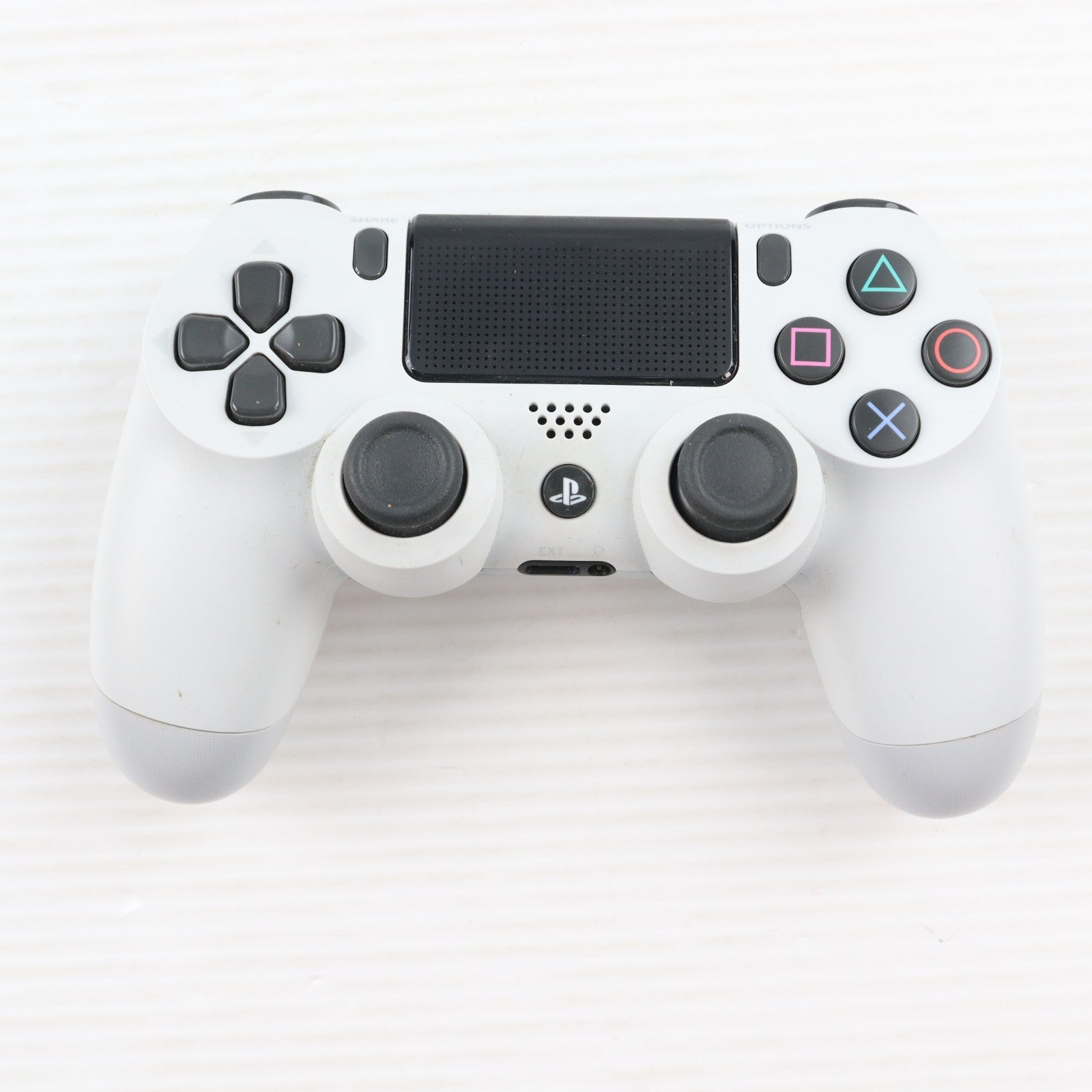 【中古即納】[ACC][PS4] DUALSHOCK 4(デュアルショック4) ワイヤレスコントローラー グレイシャー・ホワイト SIE(CUH-ZCT2J13)(20170223)