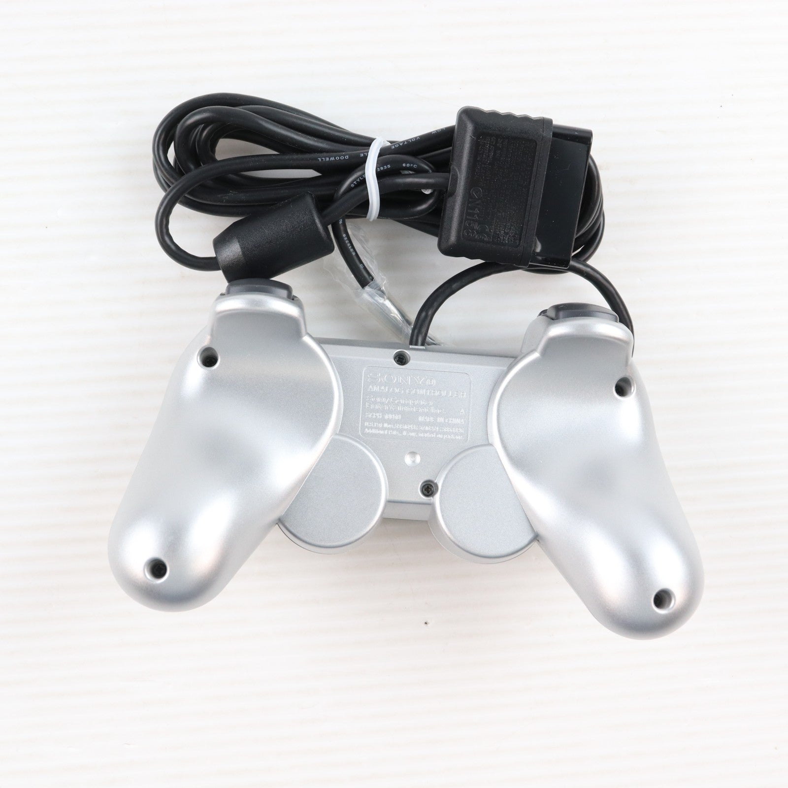 【中古即納】[ACC][PS2] アナログコントローラ デュアルショック2(DUALSHOCK2) サテン・シルバー SCE(SCPH-10010SS)(20051123)